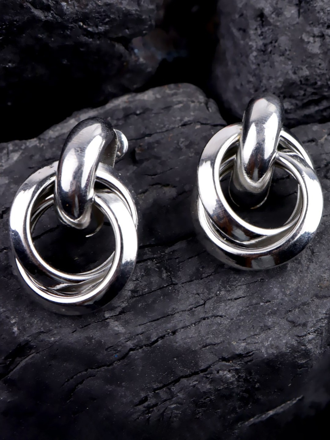 

VAGHBHATT Silver-Plated Geometric Studs Earrings