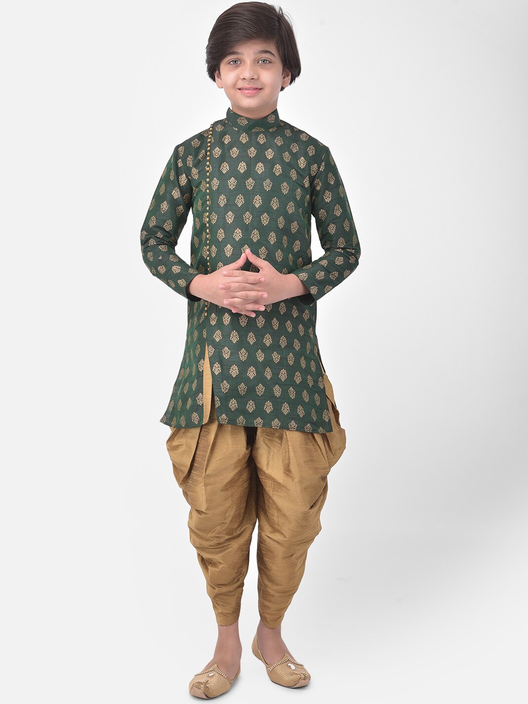 

DEYANN Boys Ethnic Motifs Printed Dupion Silk Kurta With Dhoti Pants, Green