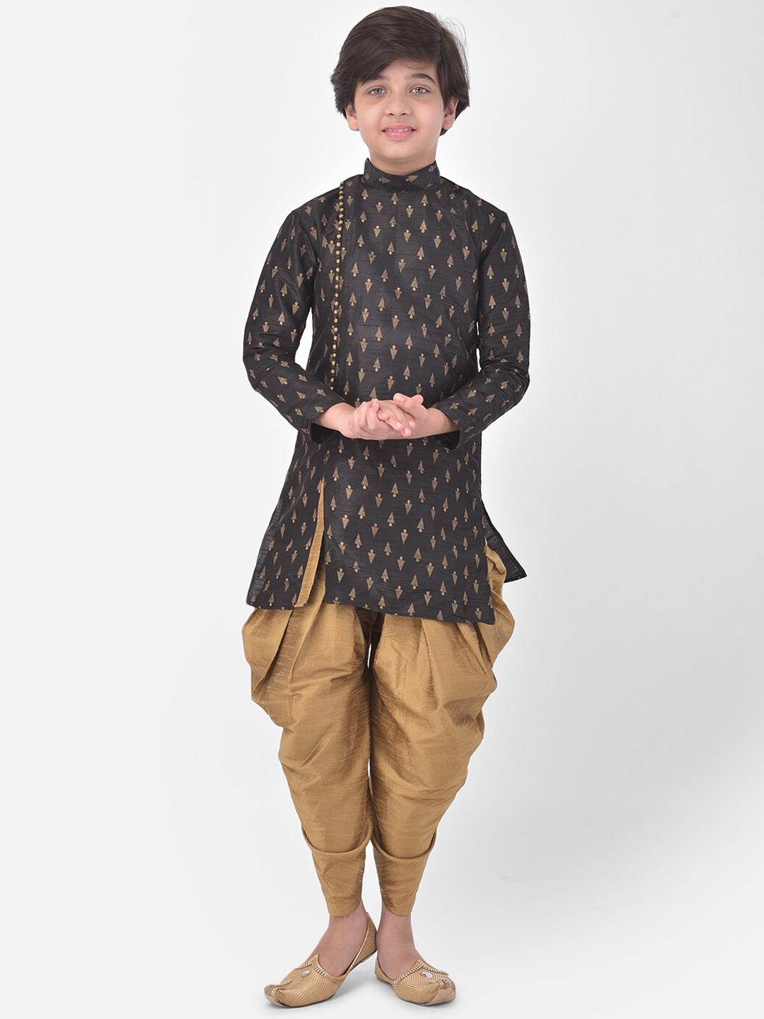 

DEYANN Boys Ethnic Motifs Printed Angrakha Kurta with Patiala, Black