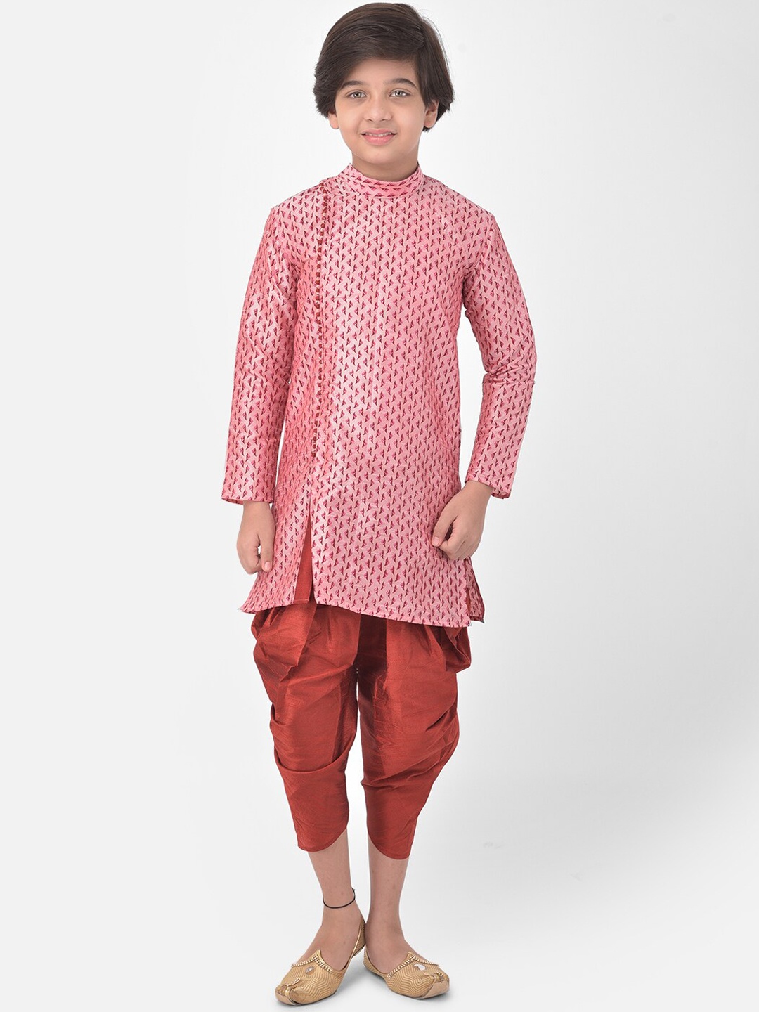 

DEYANN Boys Ethnic Motifs Printed Dupion Silk Kurta with Patiala, Pink