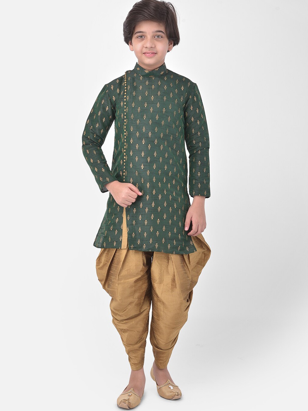 

DEYANN Boys Ethnic Motifs Printed Dupion Silk Kurta with Patiala, Green