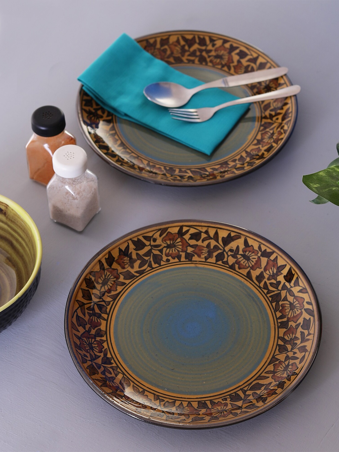 

MIAH Decor Gold-Toned & Brown 2 Pcs Floral Printed Ceramic Glossy Plates