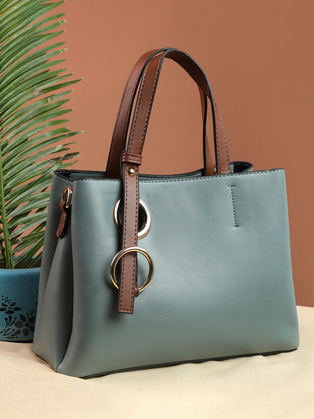 

HAUTE SAUCE by Campus Sutra Structured Shoulder Bag, Green