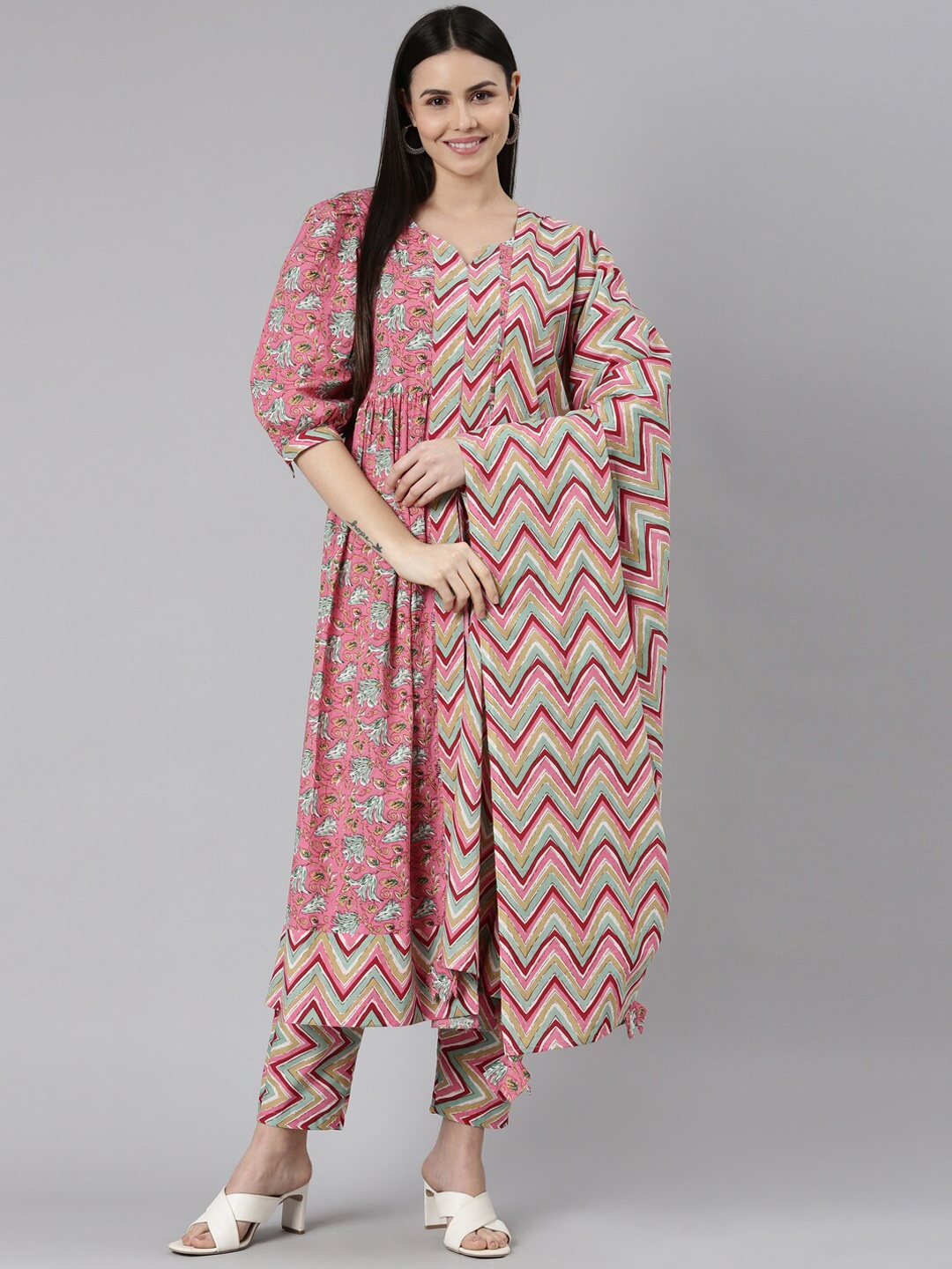 

ERISHA Floral Printed Puff Sleeve Pure Cotton Kurta With Trousers & Dupatta, Pink