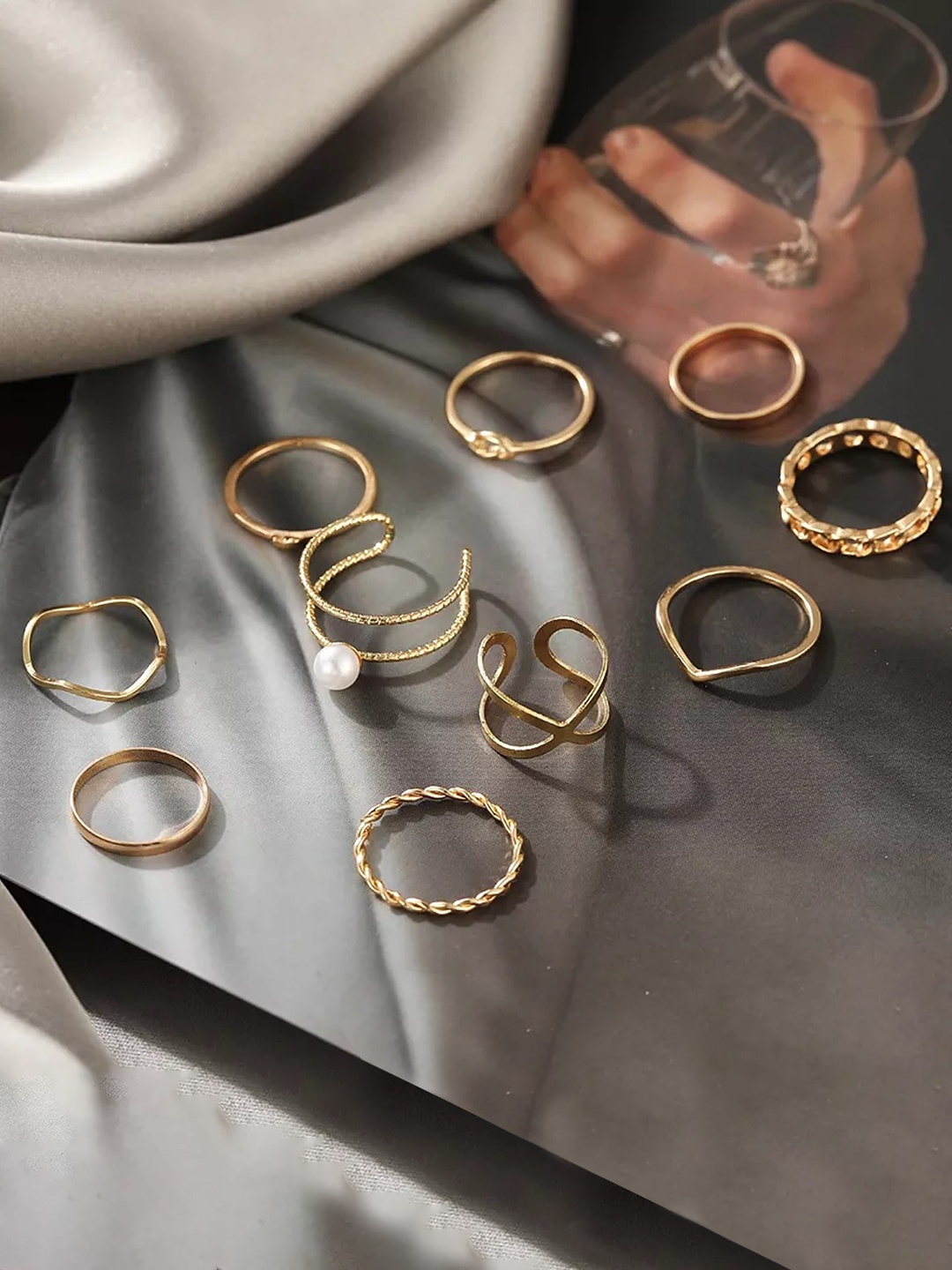 

Pinapes Set of 20 Bohemian Finger Rings, Silver