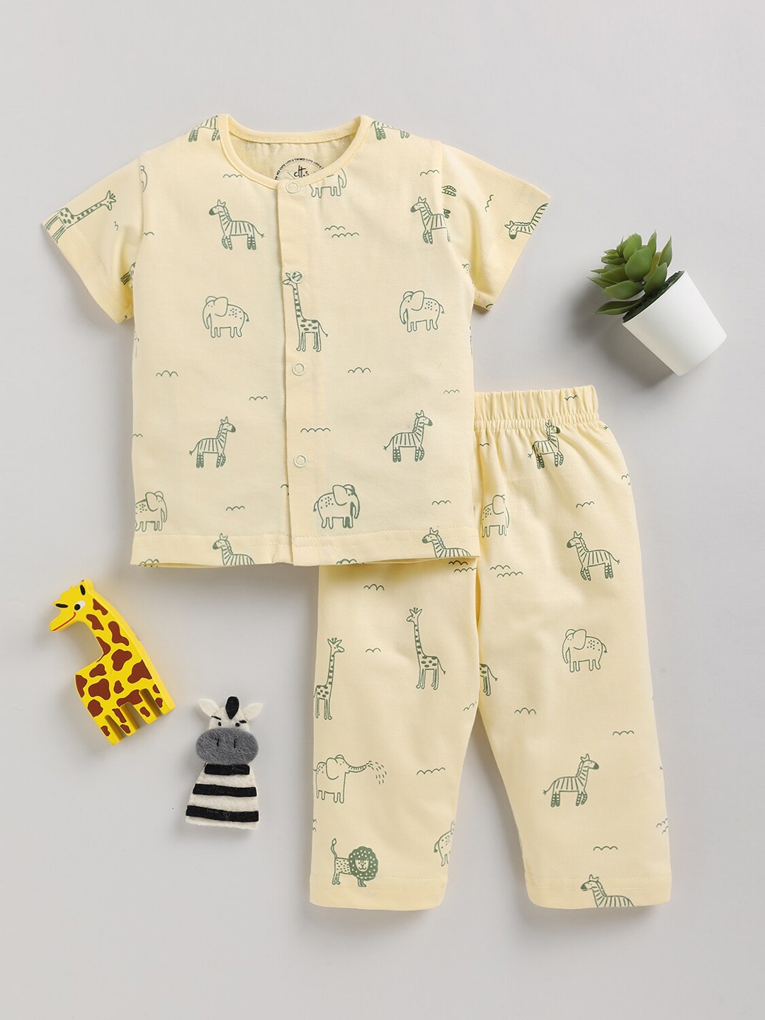 

Clt.s Kids Conversational Printed Pure Cotton Night Suit, Yellow