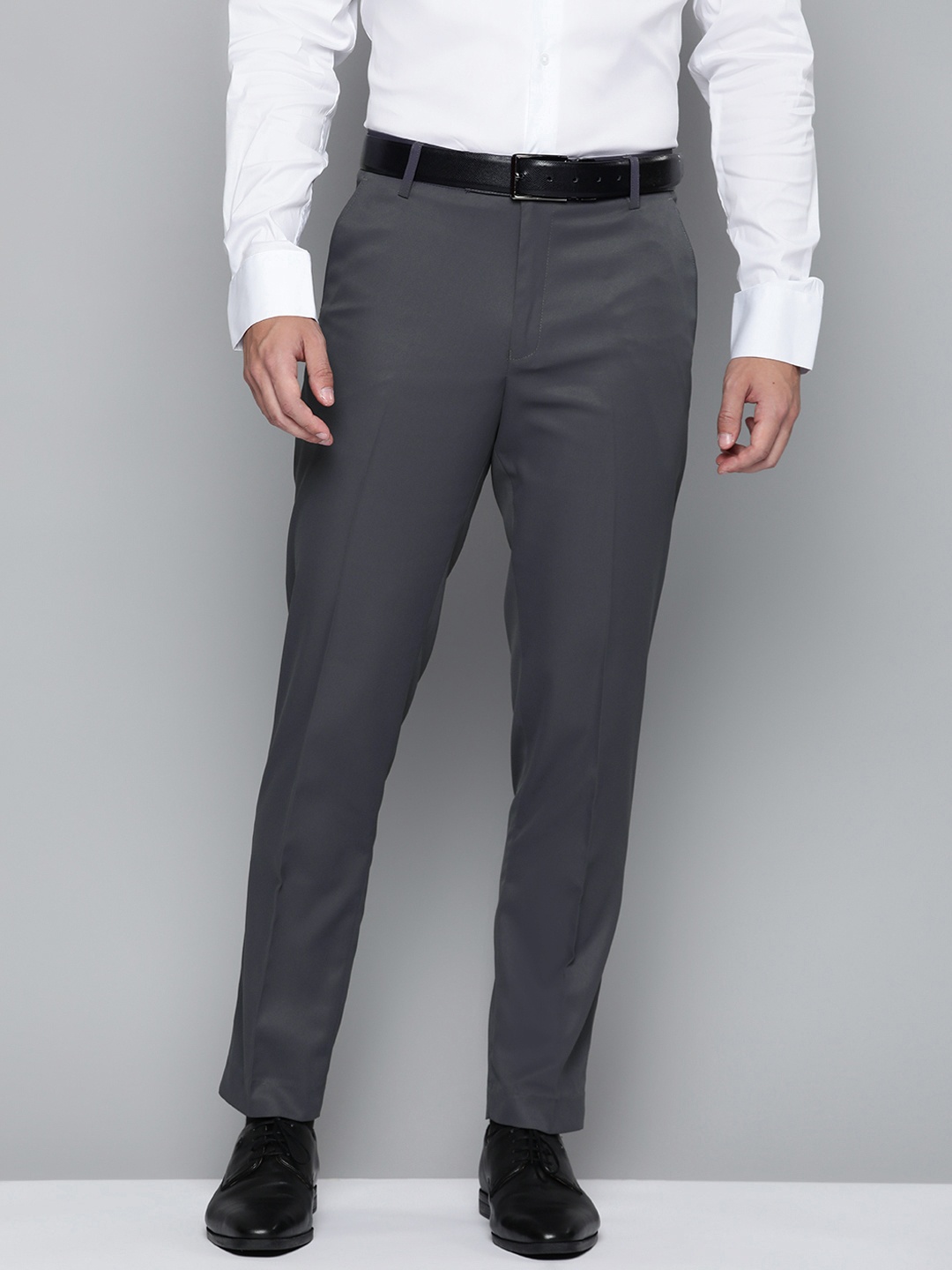 

DENNISON Men Smart Regular Fit Trousers, Grey