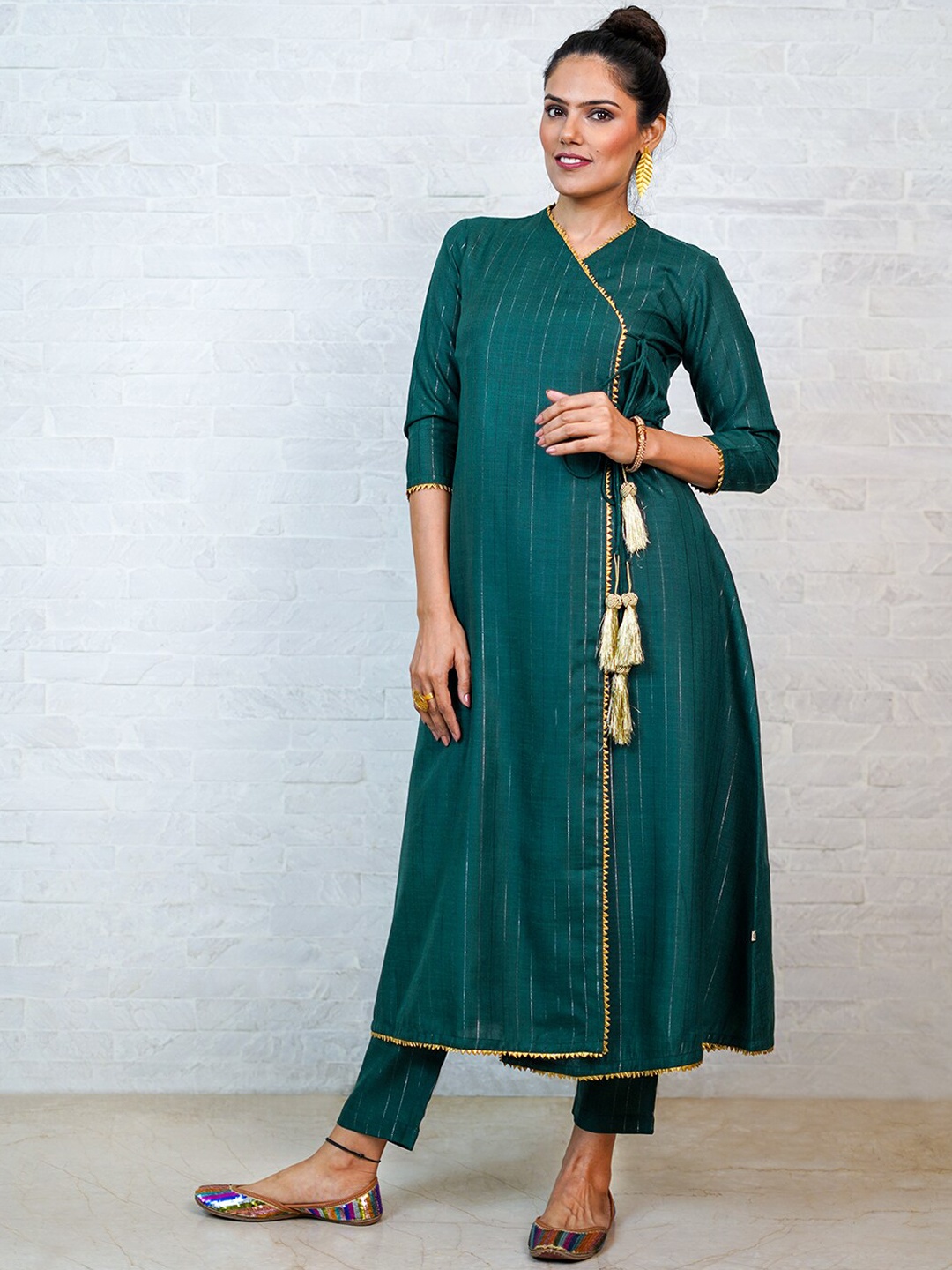 

FABNEST Striped Angrakha Gotta Patti Linen Kurta with Trousers, Green