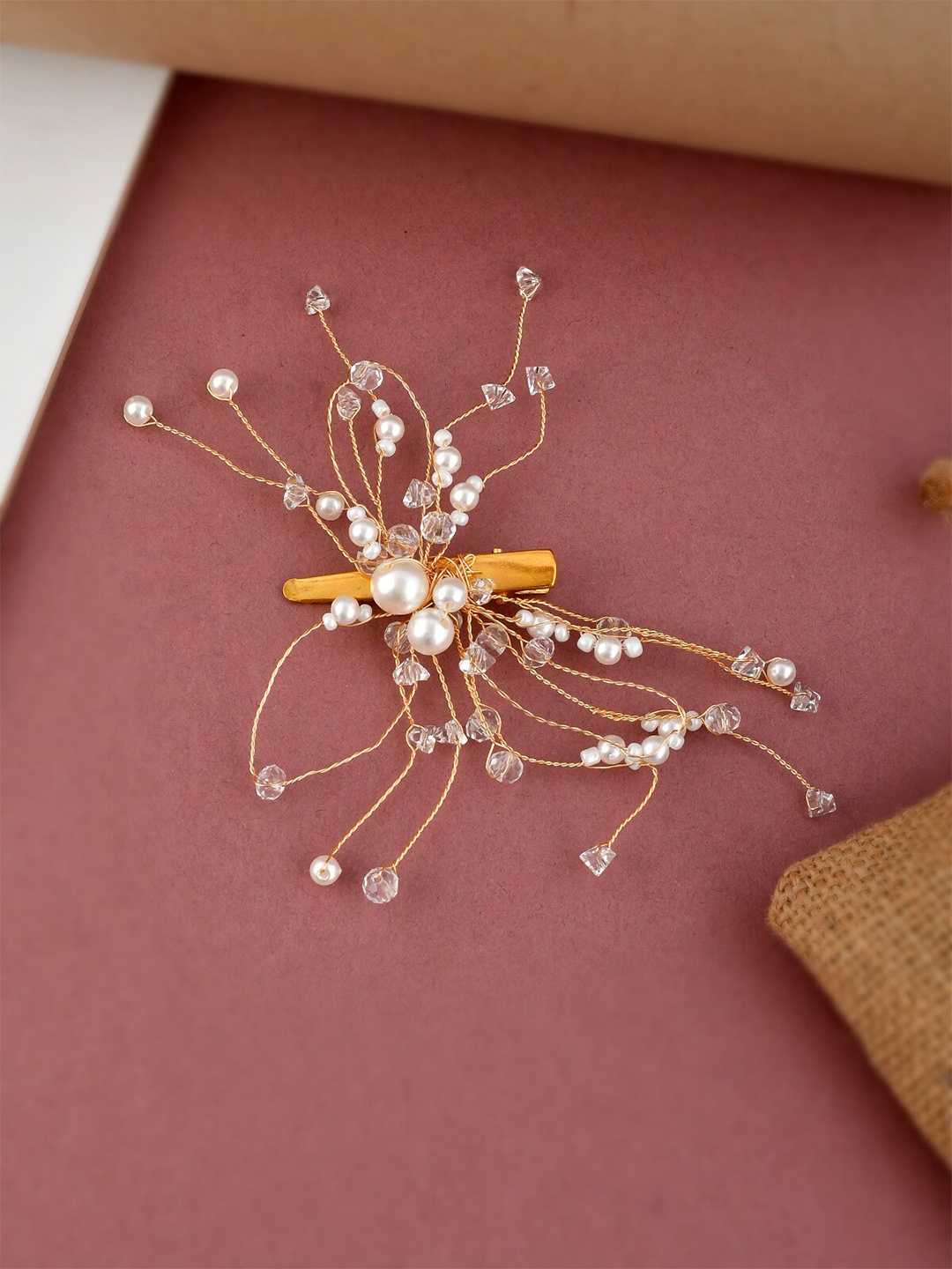 

AQUASTREET Women White & Gold-Toned Alligator Hair Clip
