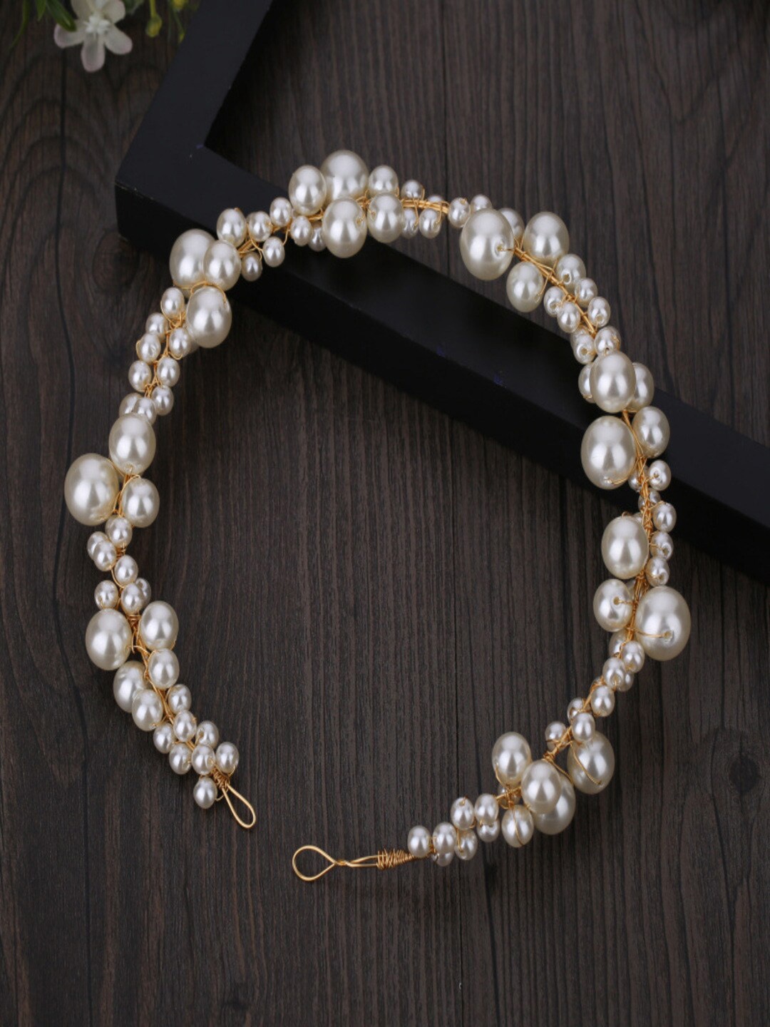 

AQUASTREET Women White & Gold-Toned Embellished Tiara