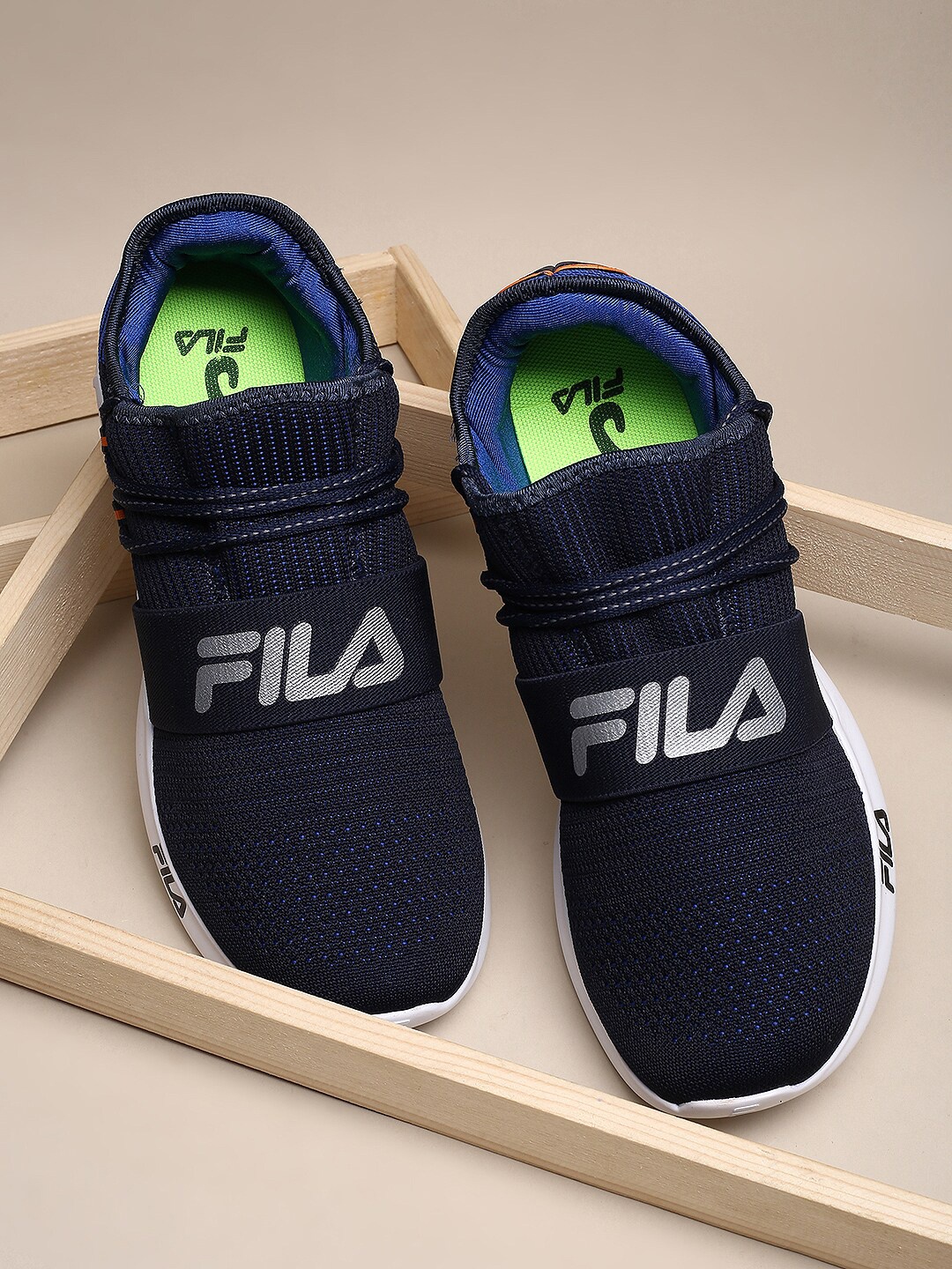 

FILA Men Woven Design Trend 2.0 Sneakers, Navy blue