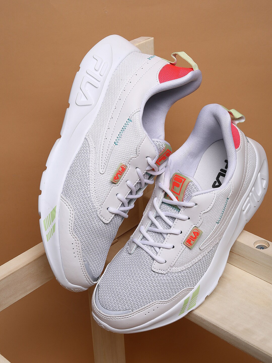 

FILA Women Marking Lace Ups Running Shoes, White