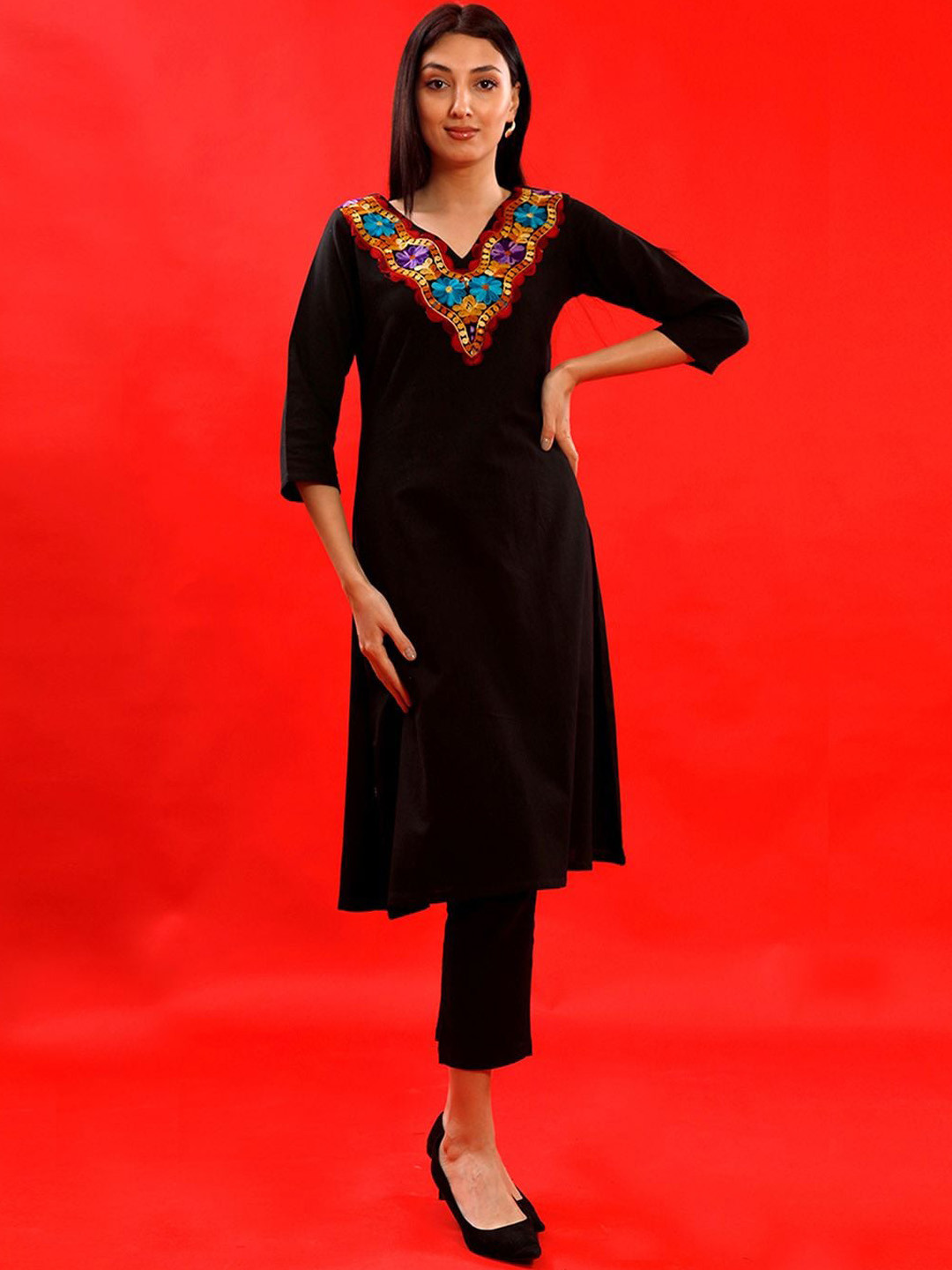 

FABNEST Floral Yoke Design Thread Work Pure Cotton Kurta, Black
