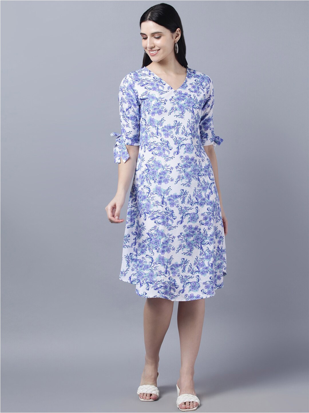 

Myshka Blue Floral Crepe A-Line Dress