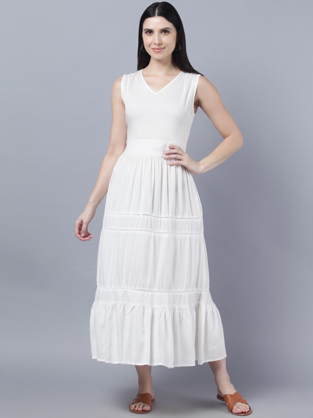 

Myshka White Midi Dress
