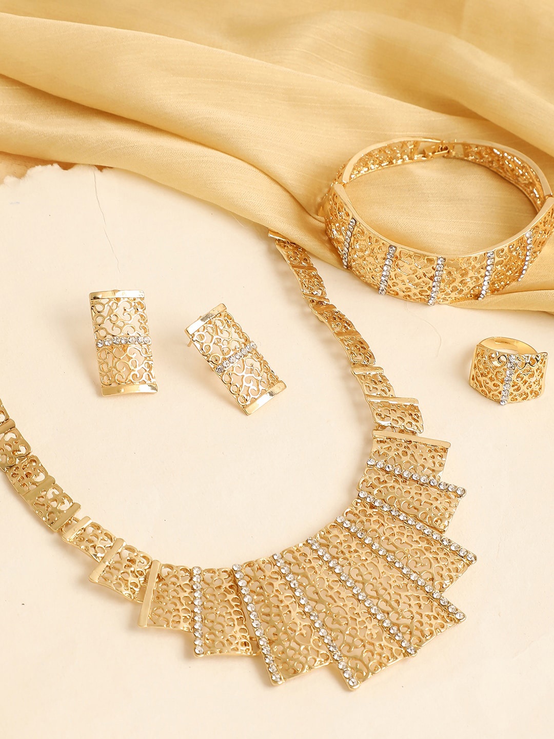 

SOHI Gold-Plated Stone-Studded & Beaded Jewellery Set