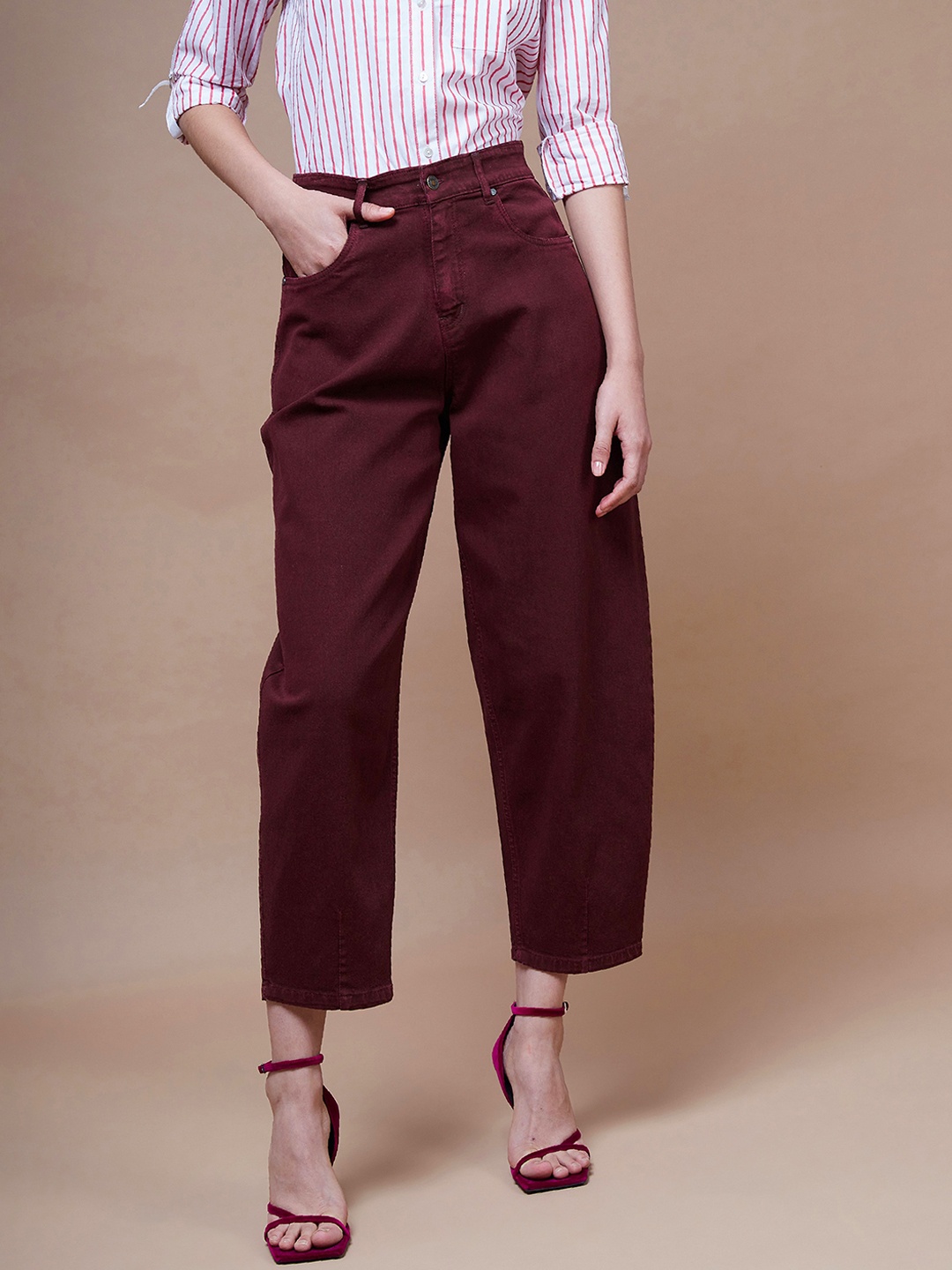 

SASSAFRAS BASICS Women Anti Relaxed Fit Stretchable Jeans, Burgundy