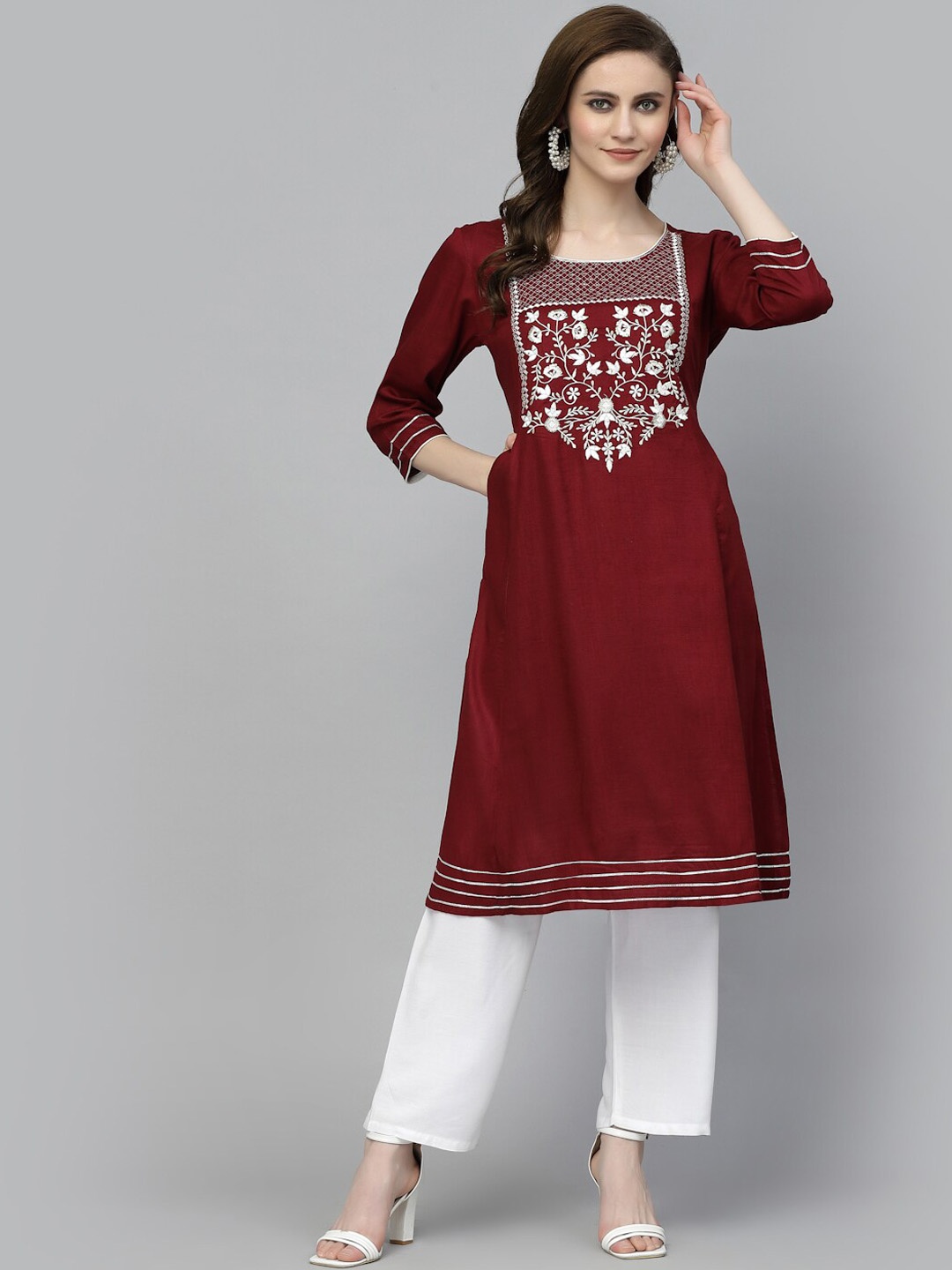 

PRAKRTEE Floral Embroidered Gotta Patti Kurta, Maroon