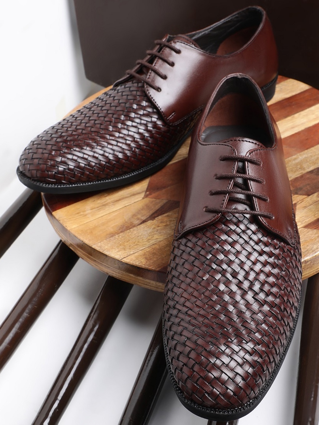 

FACCE FELICI Men Textured Leather Formal Derbys, Brown