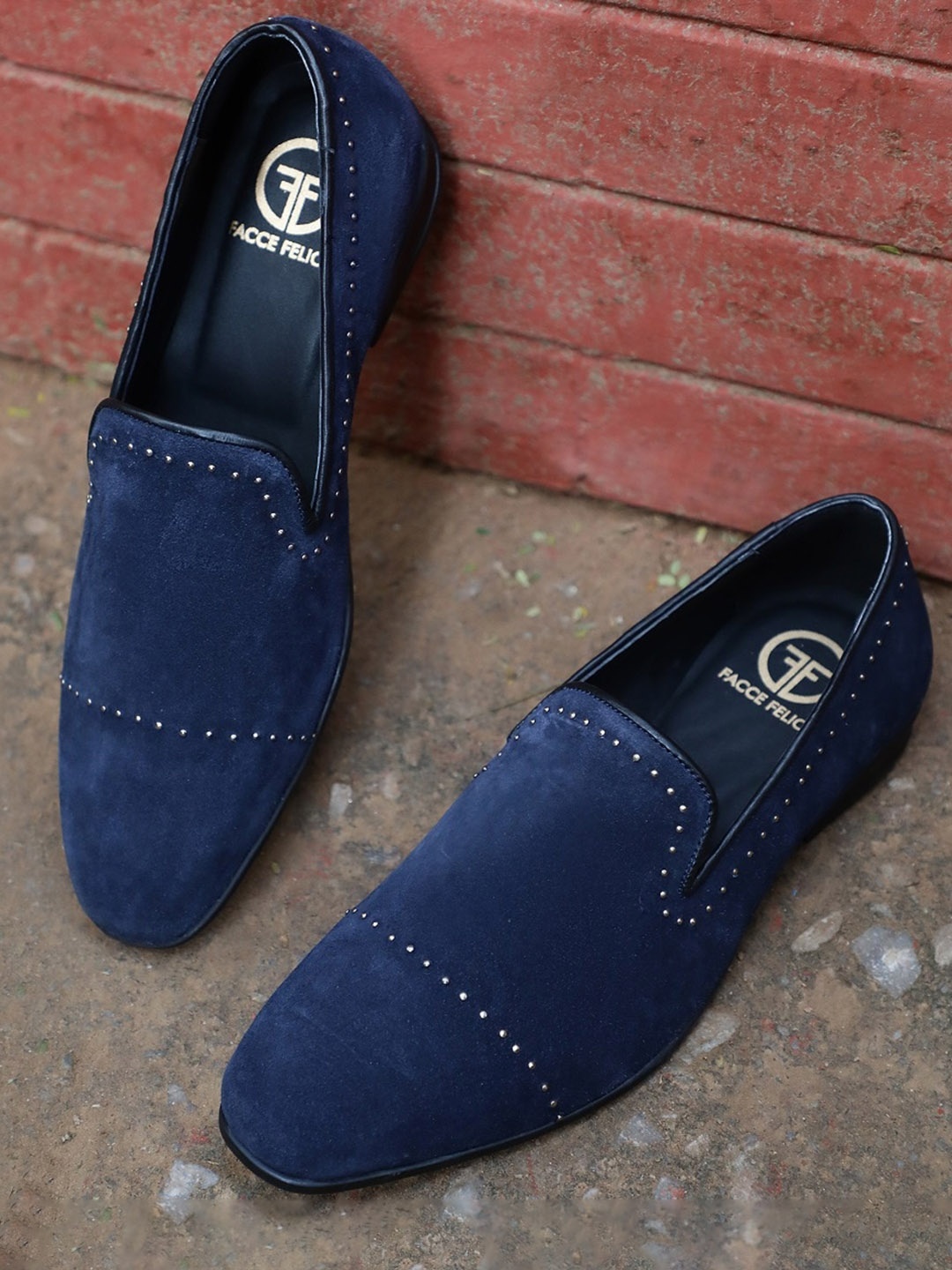 

FACCE FELICI Men Studded Poovar Suede Loafers, Blue