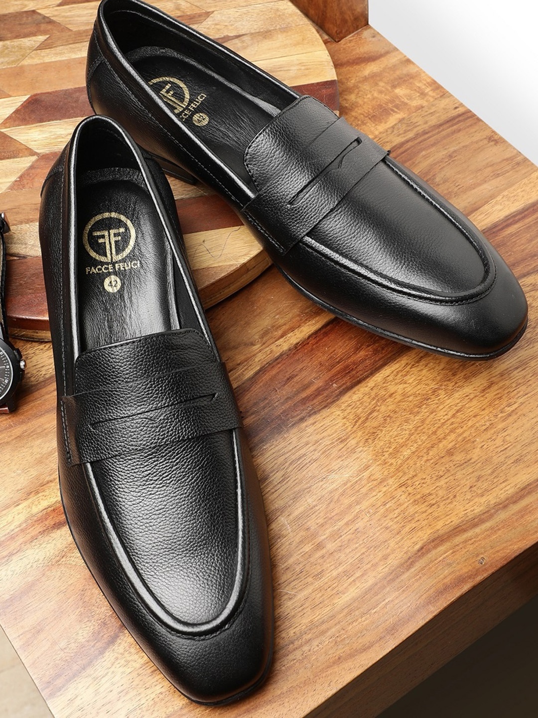 

FACCE FELICI Men Textured Leather Formal Loafers, Black