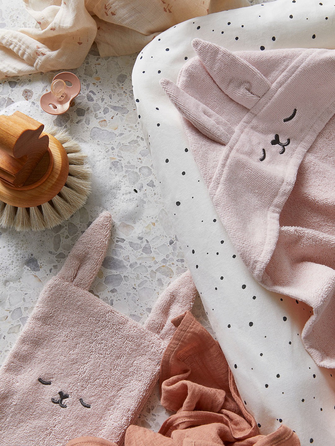 

H&M Girls Pink Pure Cotton Hooded Bath Towel
