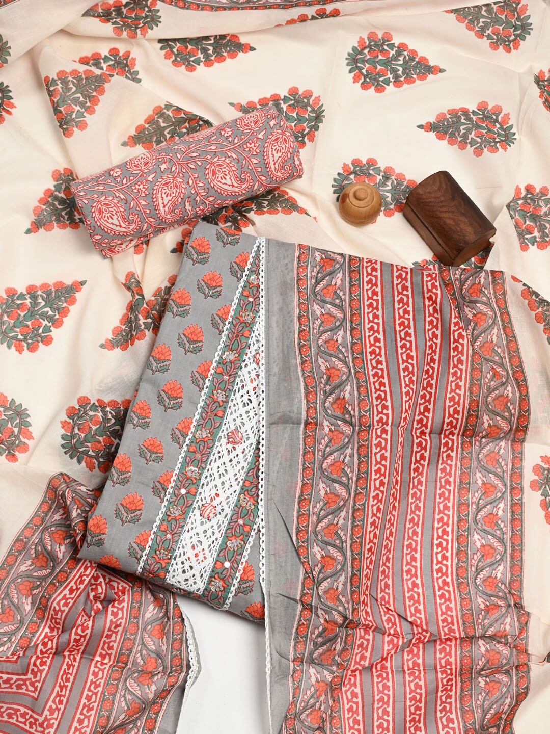 

Meena Bazaar Floral Printed Pure Cotton Unstitched Dress Material, Grey