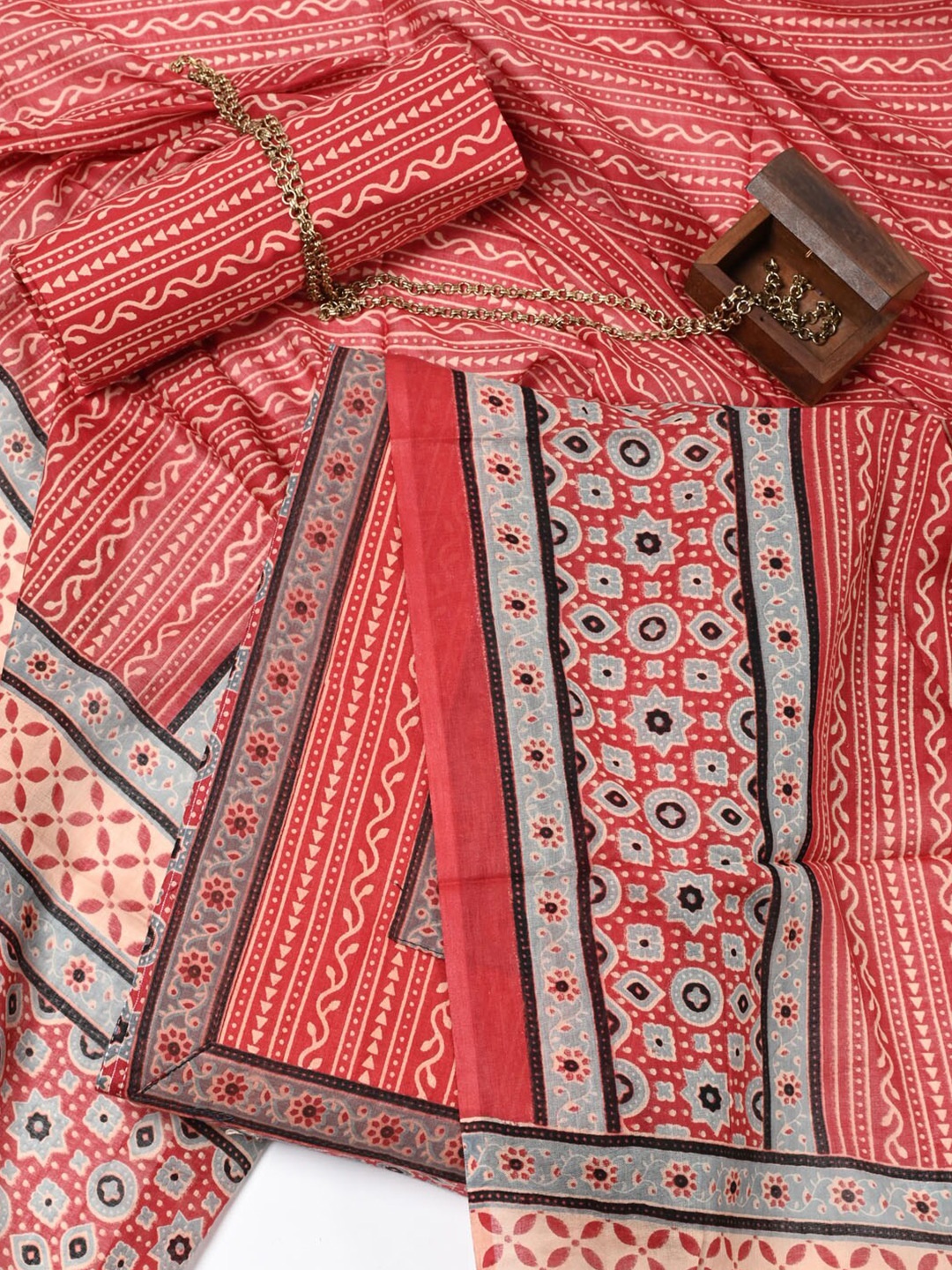 

Meena Bazaar Ethnic Motif Printed Pure Cotton Unstitched Dress Material, Burgundy