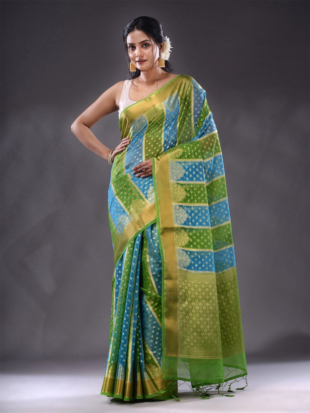 

Charukriti Floral Motif Woven Design Zari Organza Saree, Green