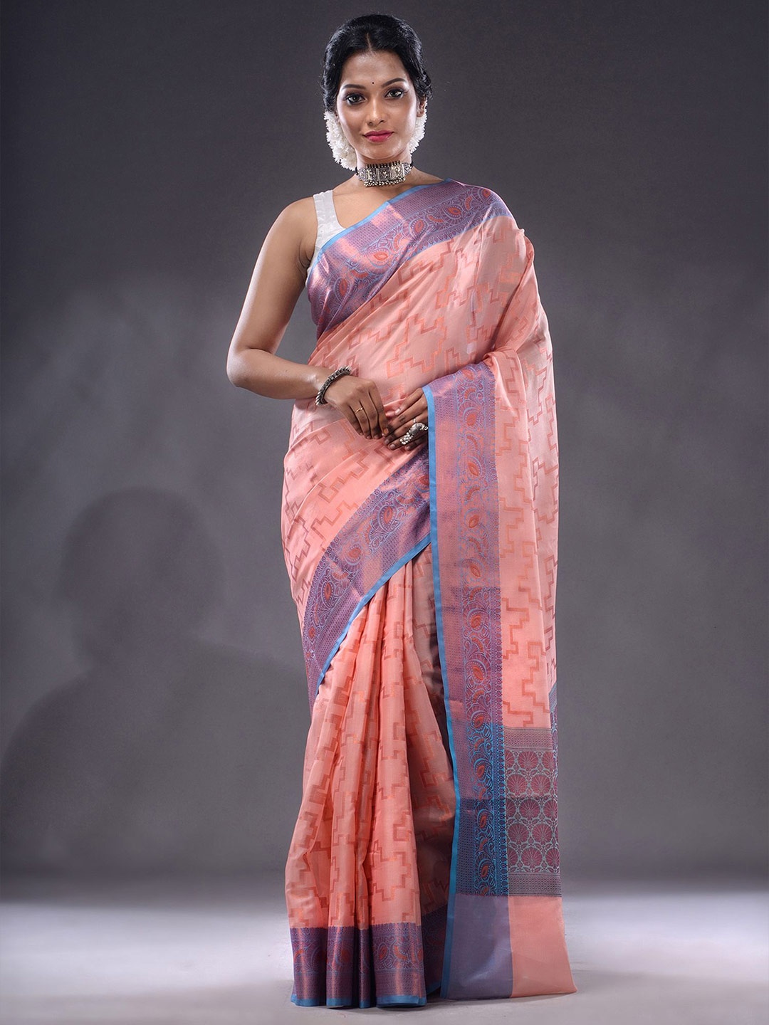 

Charukriti Geometric Motif Woven Design Zari Saree, Peach
