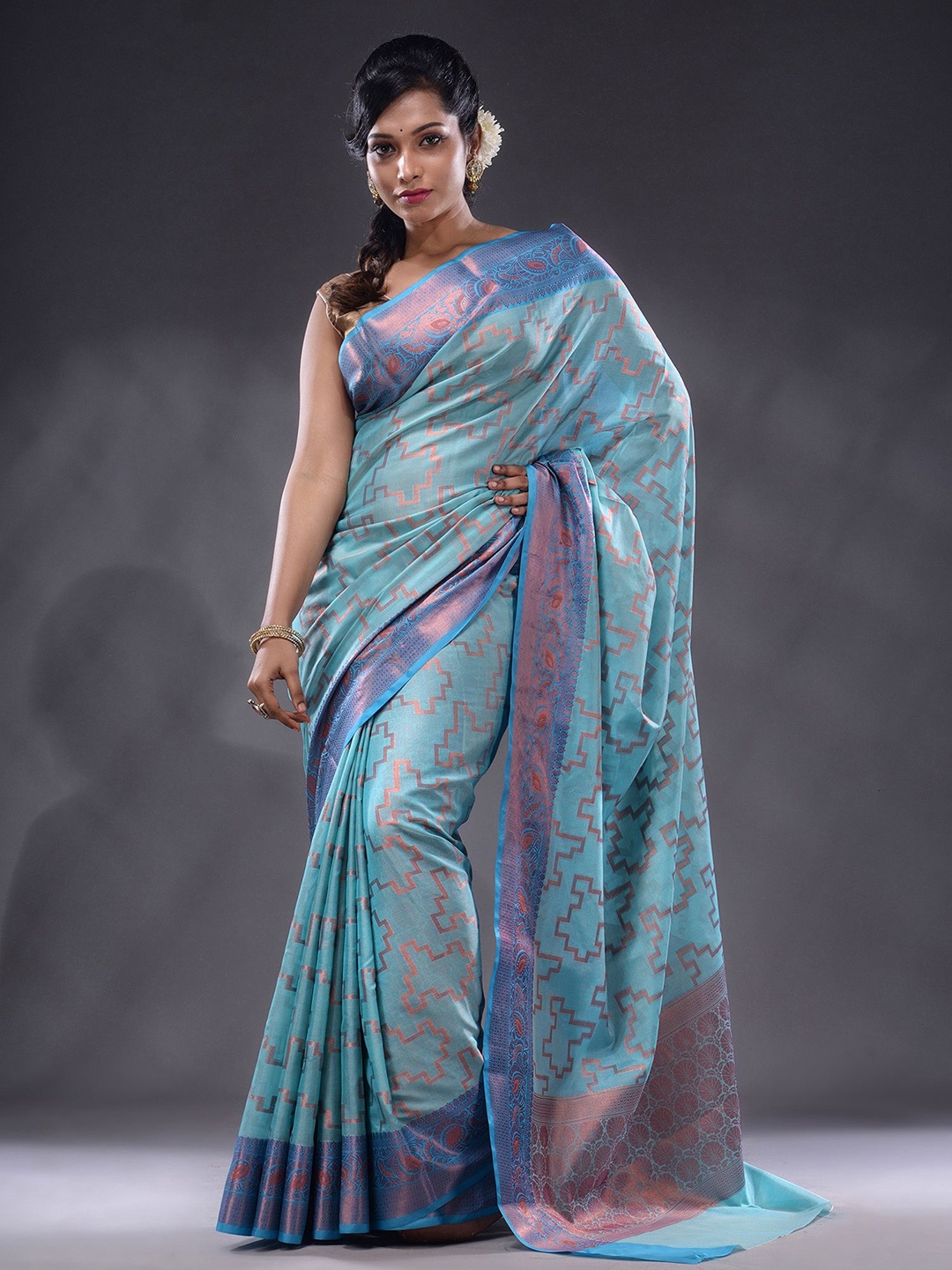 

Charukriti Ethinic Woven Design Zari Saree, Blue