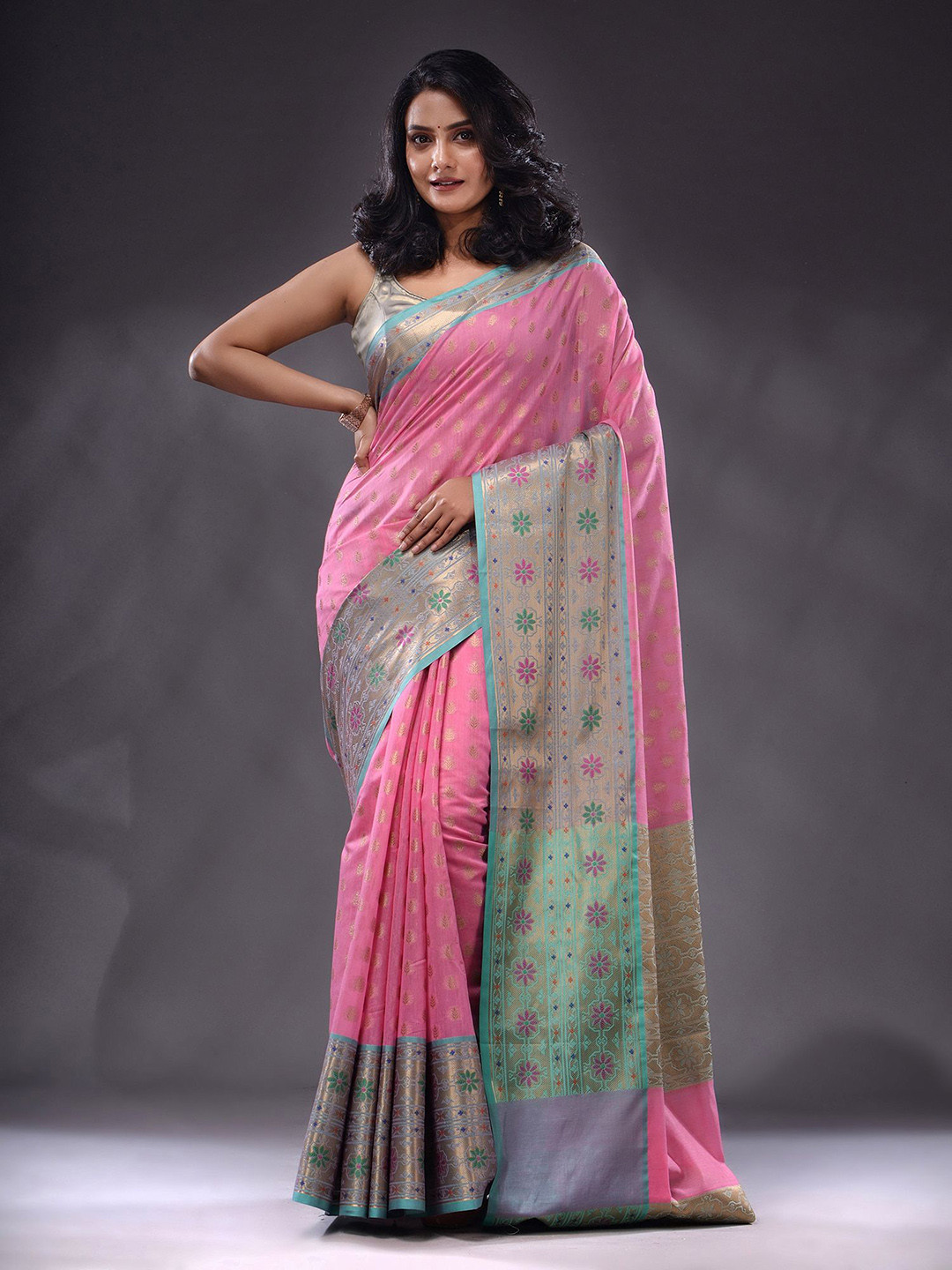 

Charukriti Floral Woven Design Zari Saree, Pink