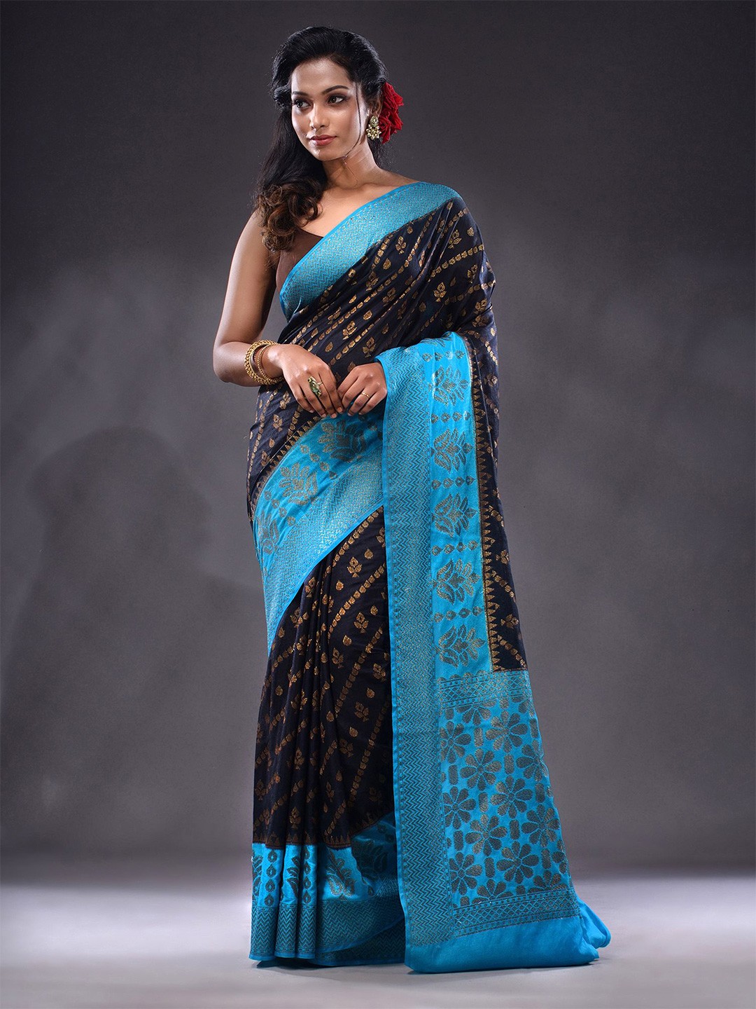 

Charukriti Ethnic Motifs Woven Design Zari Saree, Black