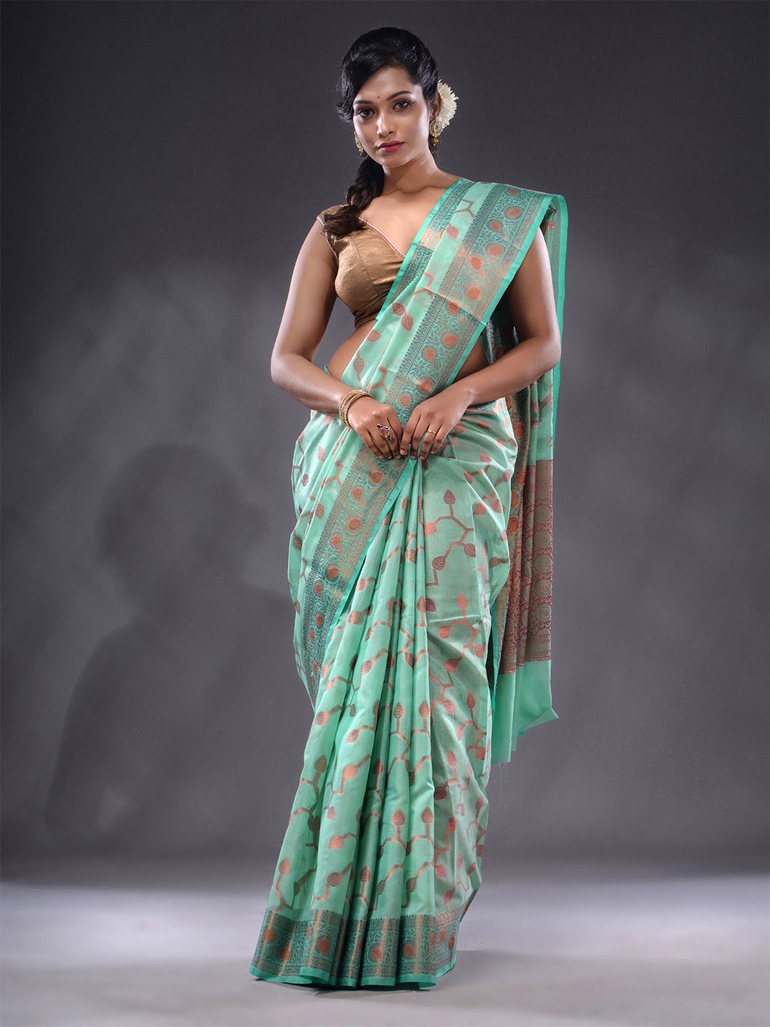 

Charukriti Ethnic Motifs Woven Design Zari Saree, Green