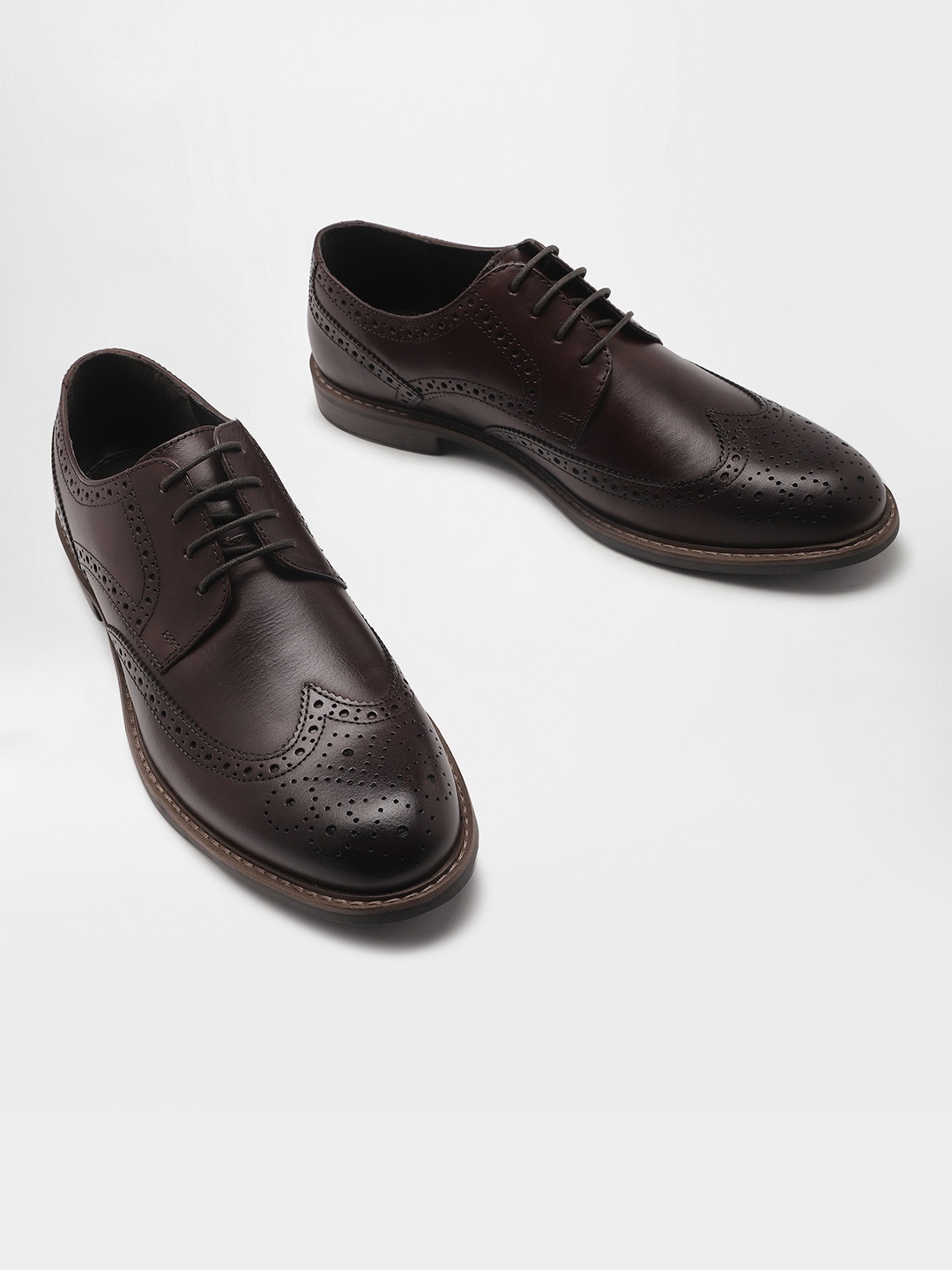 

Marks & Spencer Men Brown Perforations Brogues