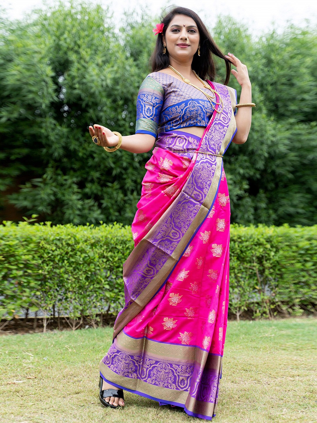 

Anaita Floral Motif Woven Design Zari Pure Silk Kanjeevaram Saree, Pink