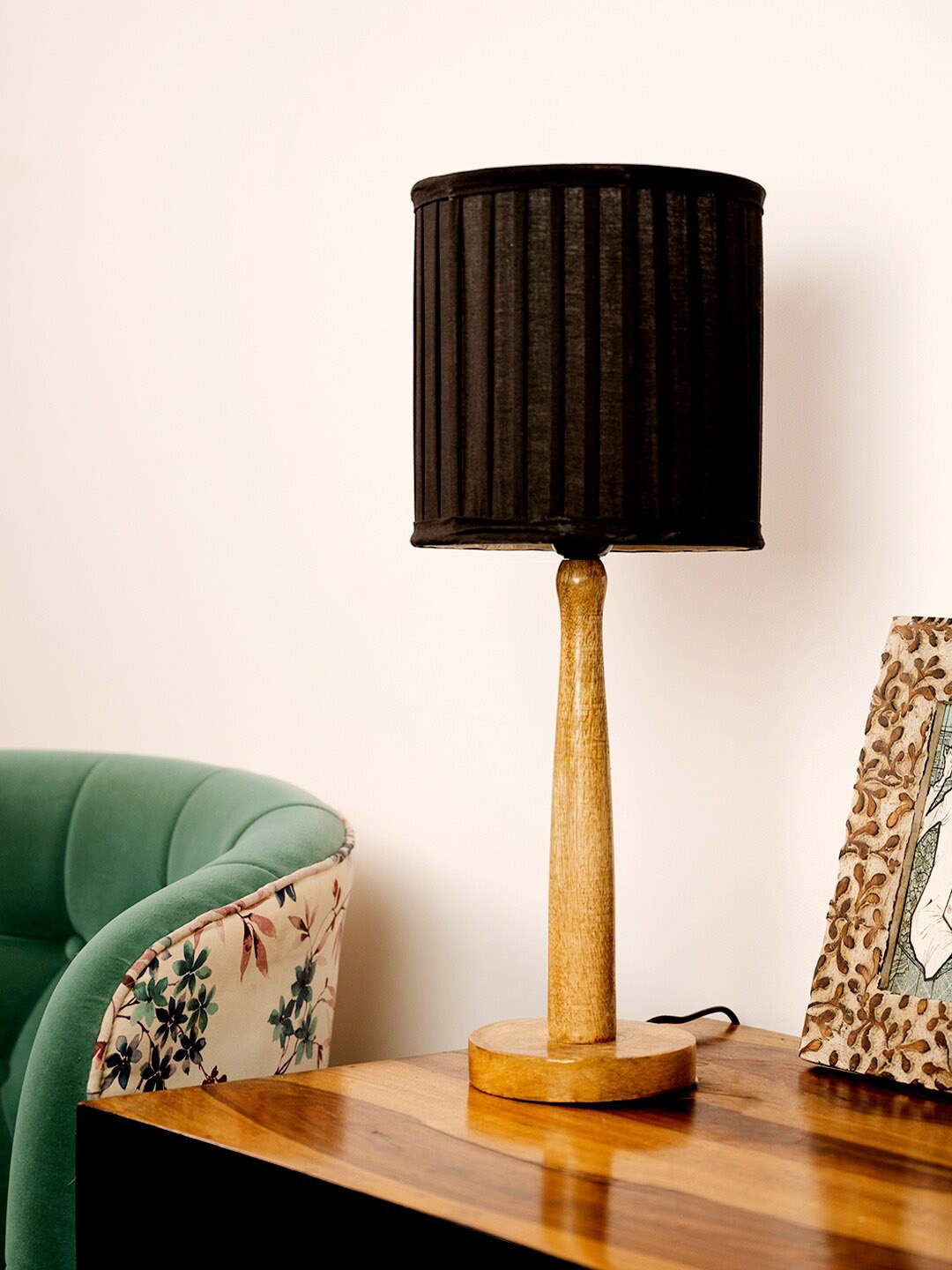 

green girgit Black & Brown Textured Wooden Table Lamp With Pleated Shade