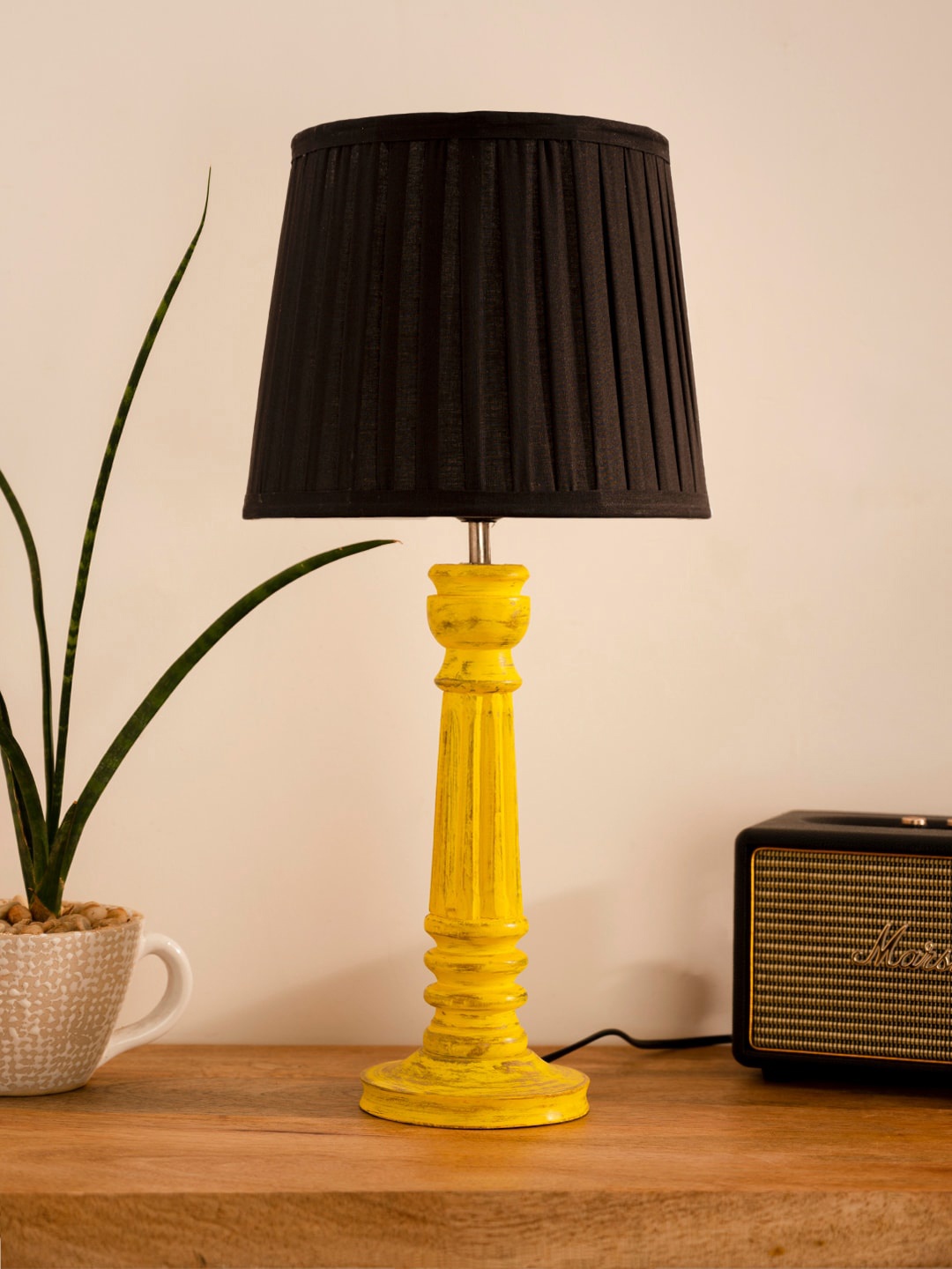 

green girgit Yellow & Black Textured Wooden Round Table Lamp With Taper Soft Shade