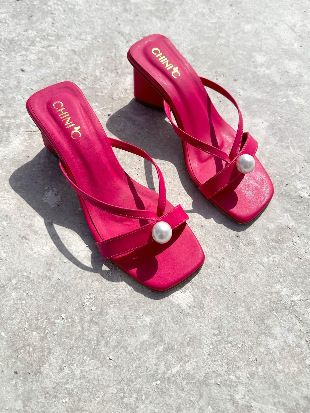 

CHINI C Block Heels With Open Top, Pink