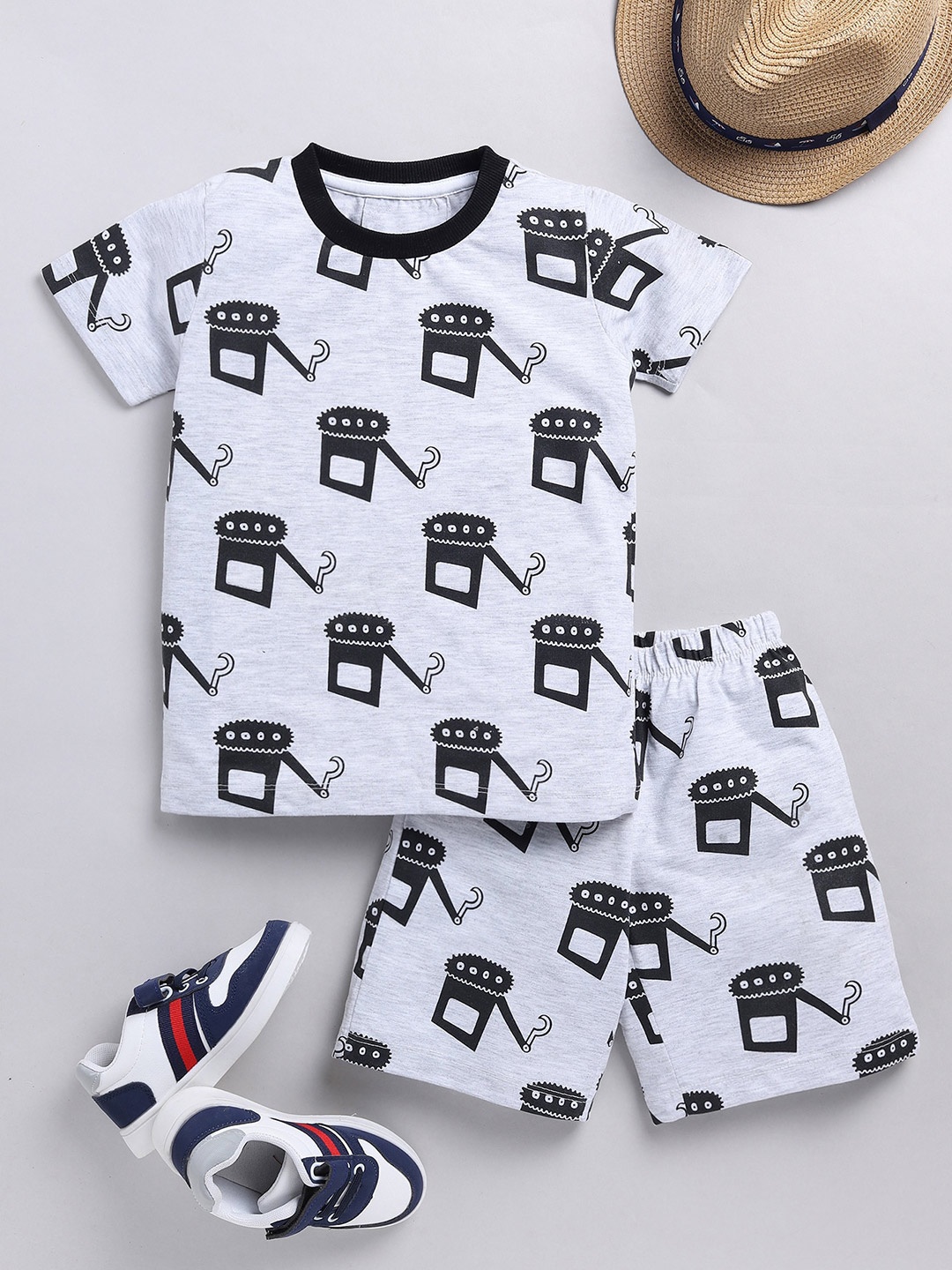 

YK Boys Printed T-shirt with Shorts, Grey