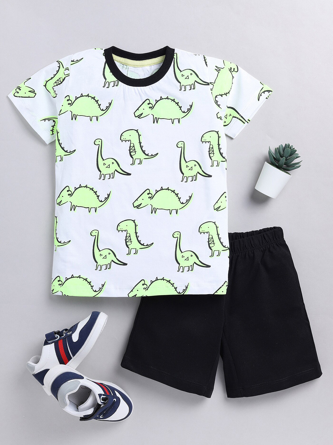

YK Boys Printed T-shirt with Shorts, White