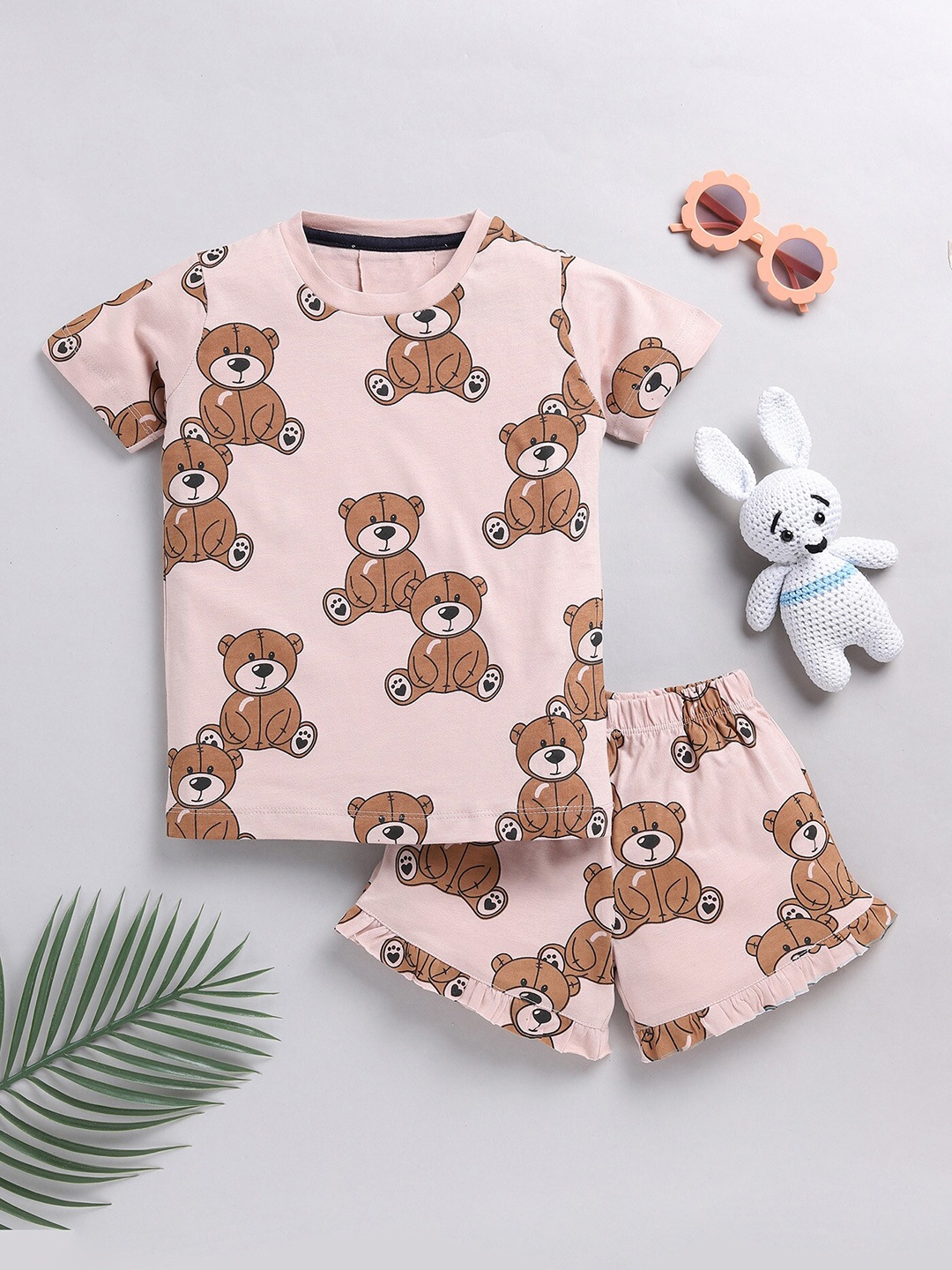 

YK Girls Printed T-shirt with Shorts, Peach