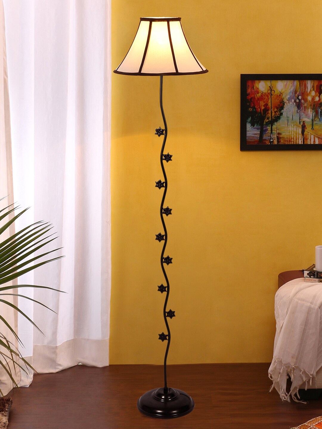 

Devansh White & Black Textured Star Floor Lamp With Cotton Shade