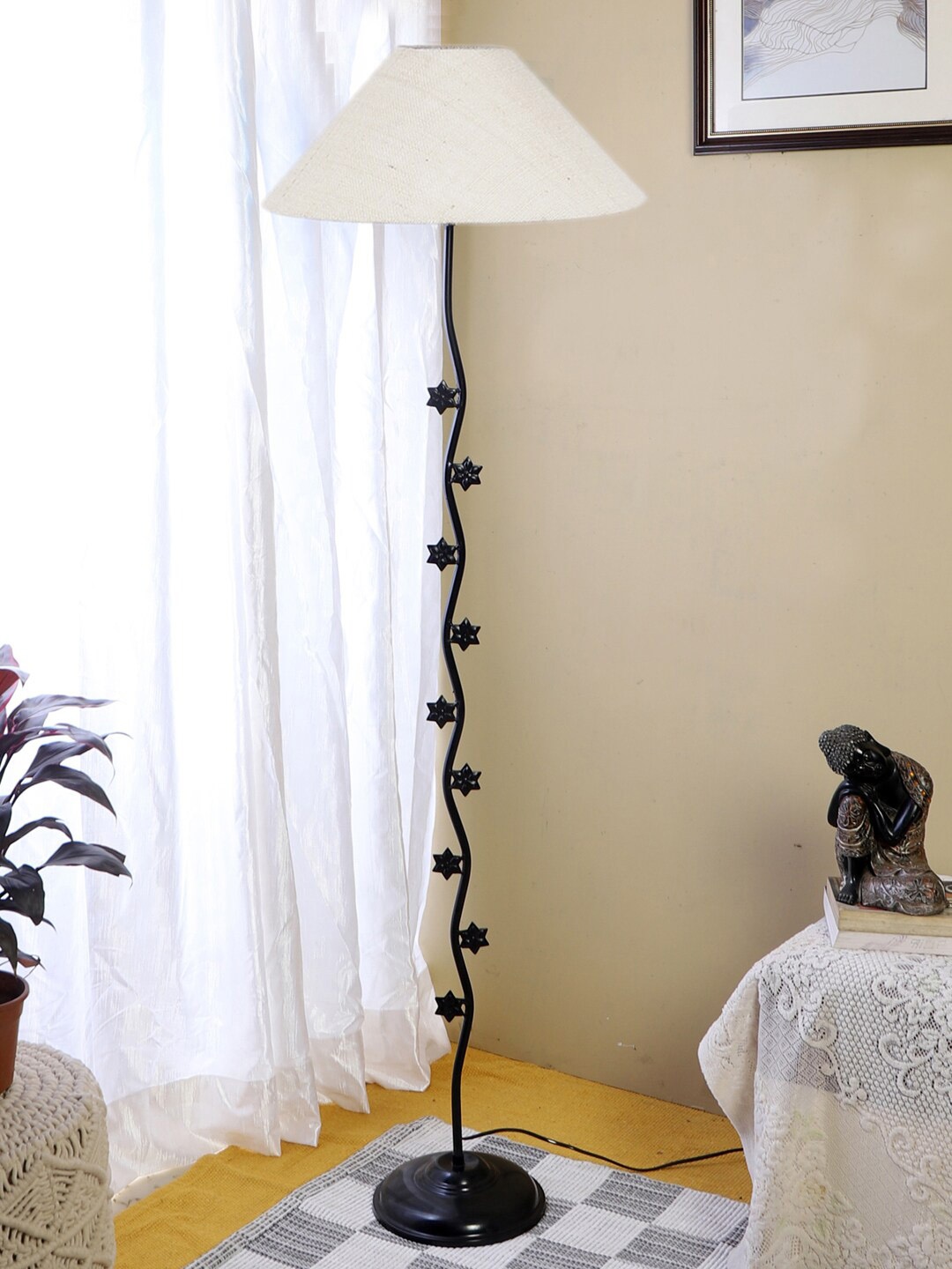 

Devansh White & Black Textured Star Floor Lamp With Cotton Shade