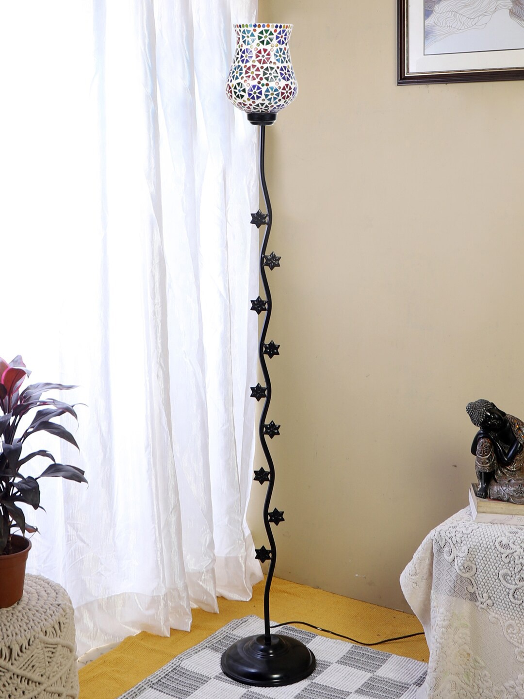 

Devansh White & Black Textured Star Floor Lamp With Mosaic Glass Shade