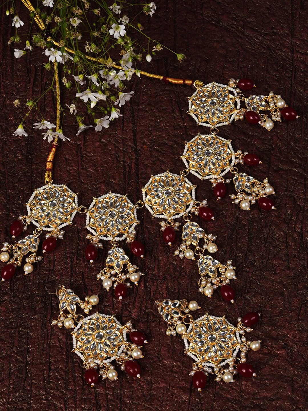 

SOHI Gold-Plated Kundan-Studded & Beaded Necklace & Earrings Set