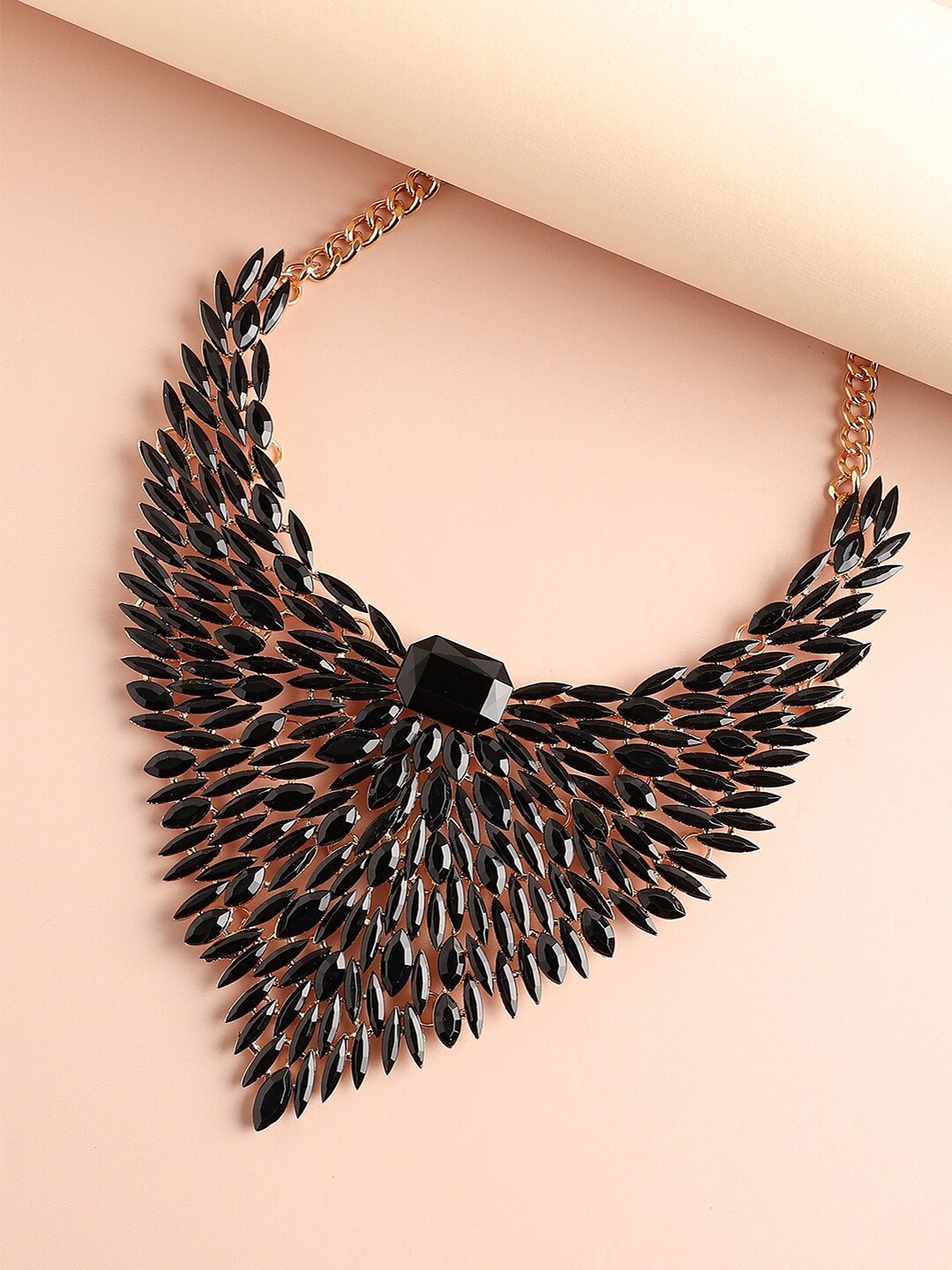 

SOHI Gold-Plated Necklace, Black