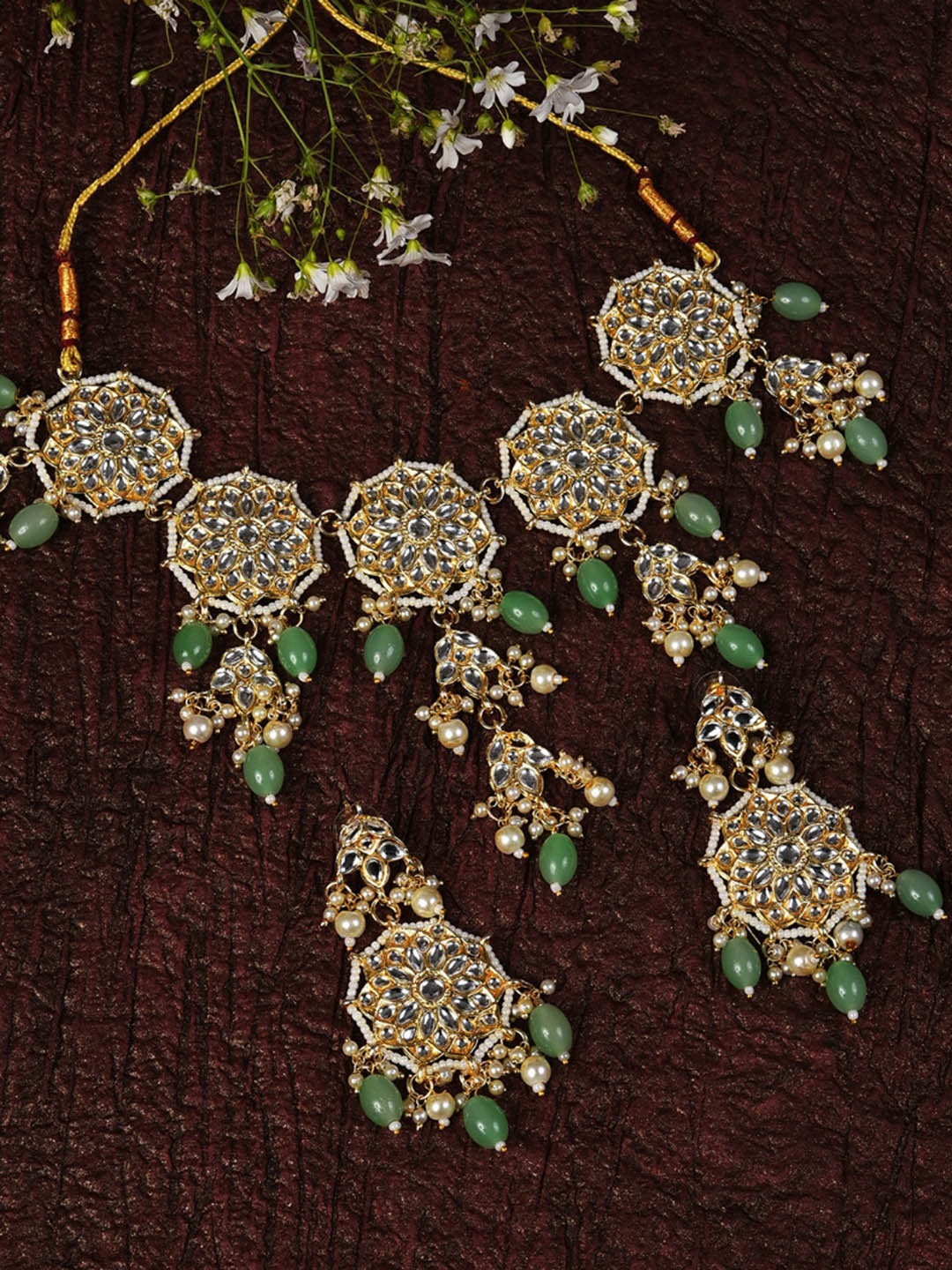 

SOHI Gold-Plated Kundan Studded & Beaded Necklace & Earrings Set