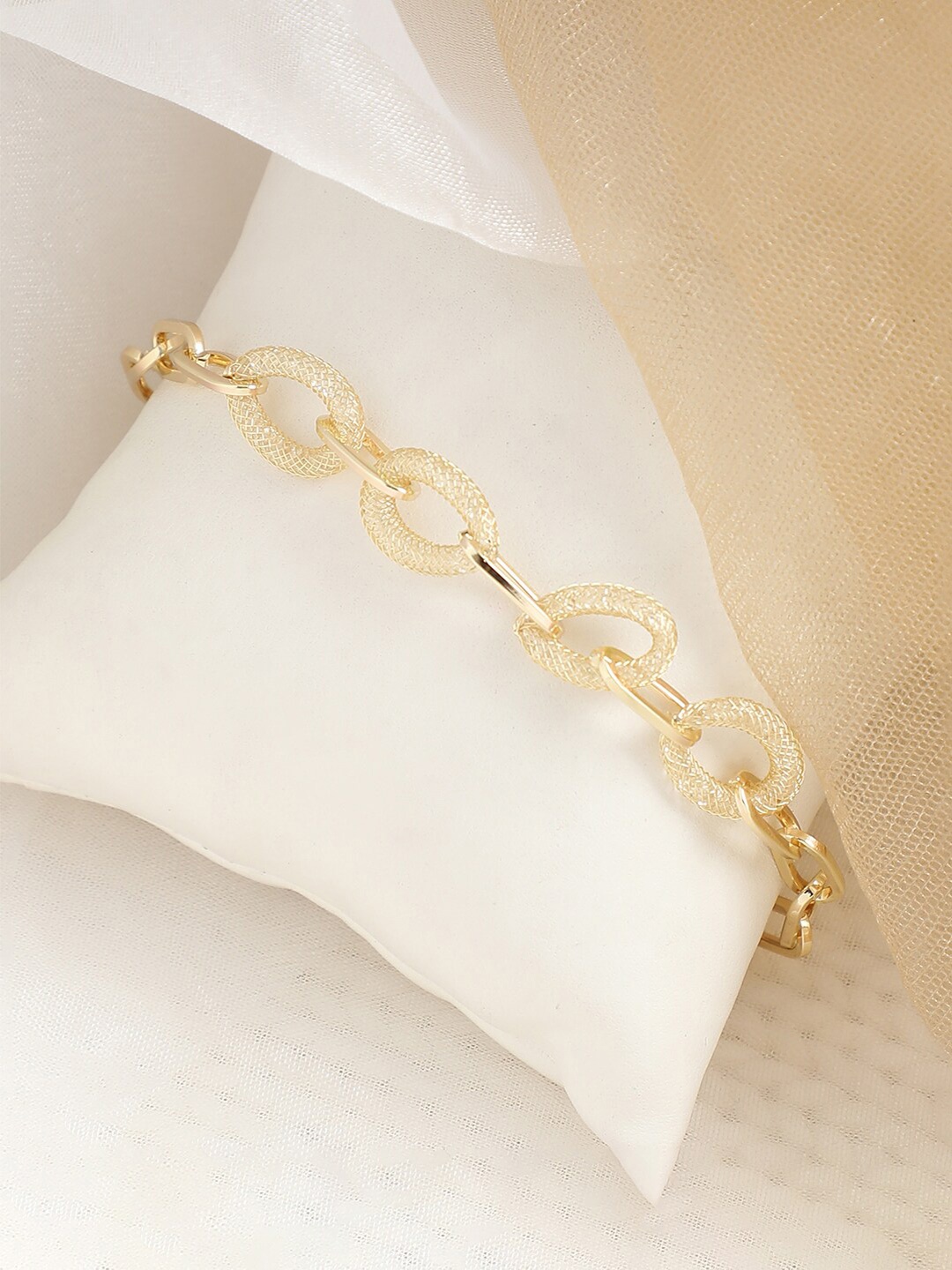 

SOHI Women Gold-Plated Link Bracelet