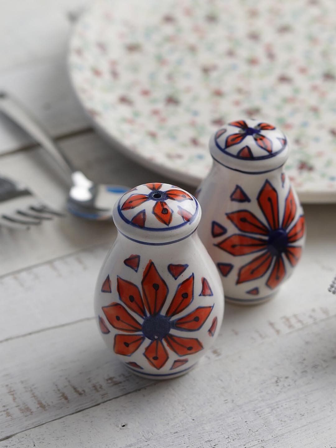 

MIAH Decor White & Red 2 Pcs Printed Ceramic Salt and Pepper Shaker
